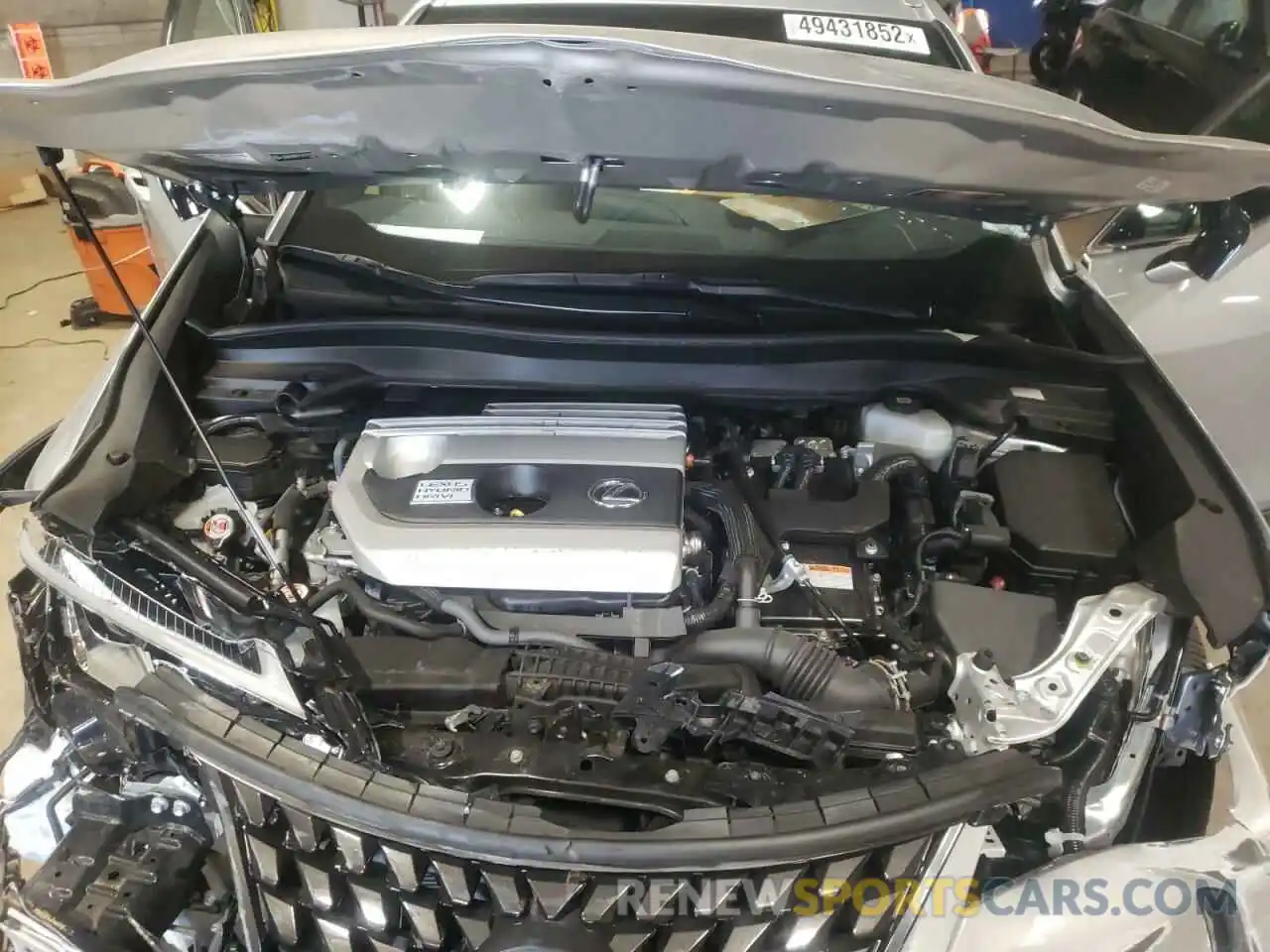 7 Фотография поврежденного автомобиля JTHX9JBH3L2033739 LEXUS UX 250H 2020