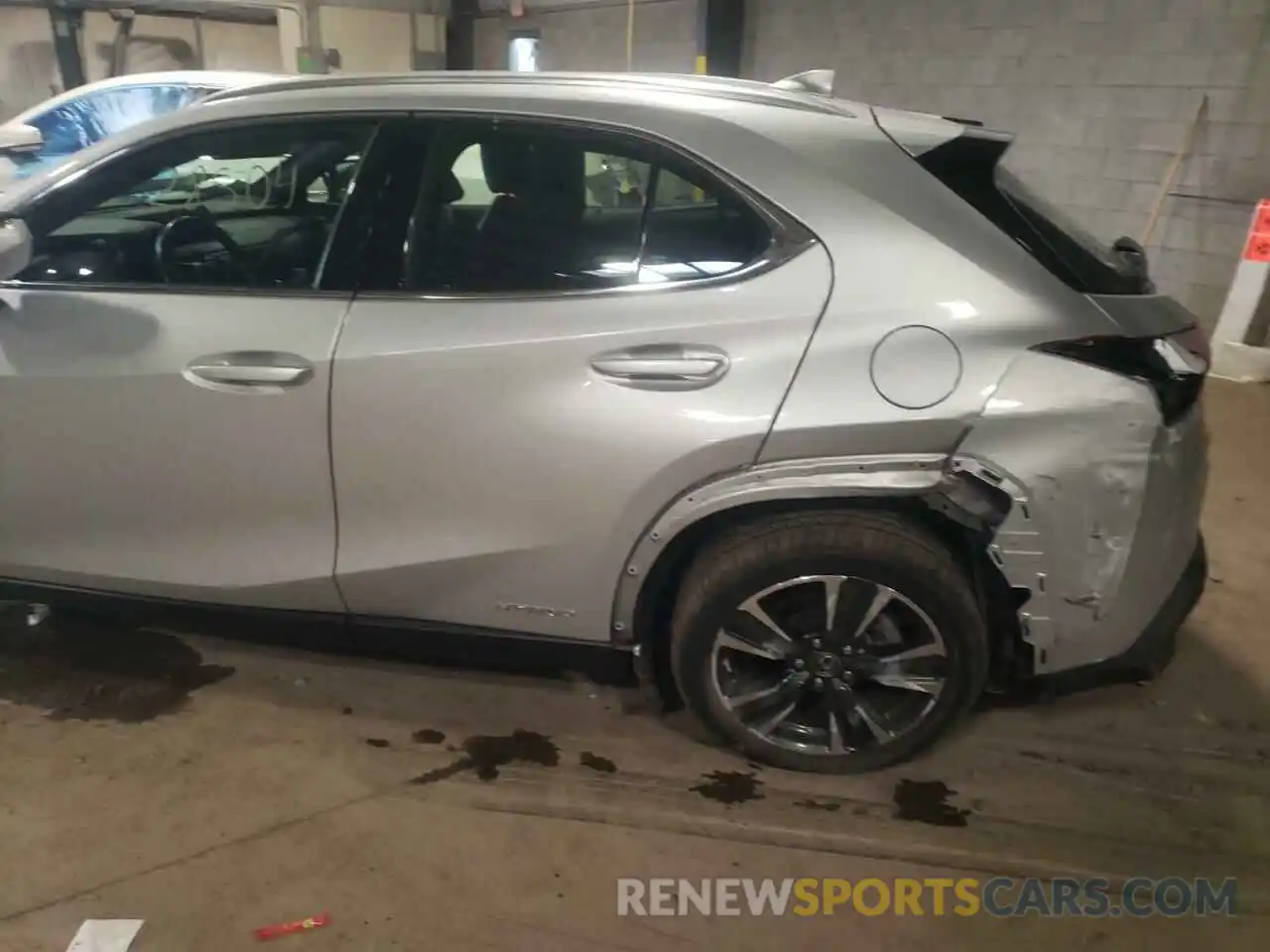 9 Photograph of a damaged car JTHX9JBH3L2033739 LEXUS UX 250H 2020