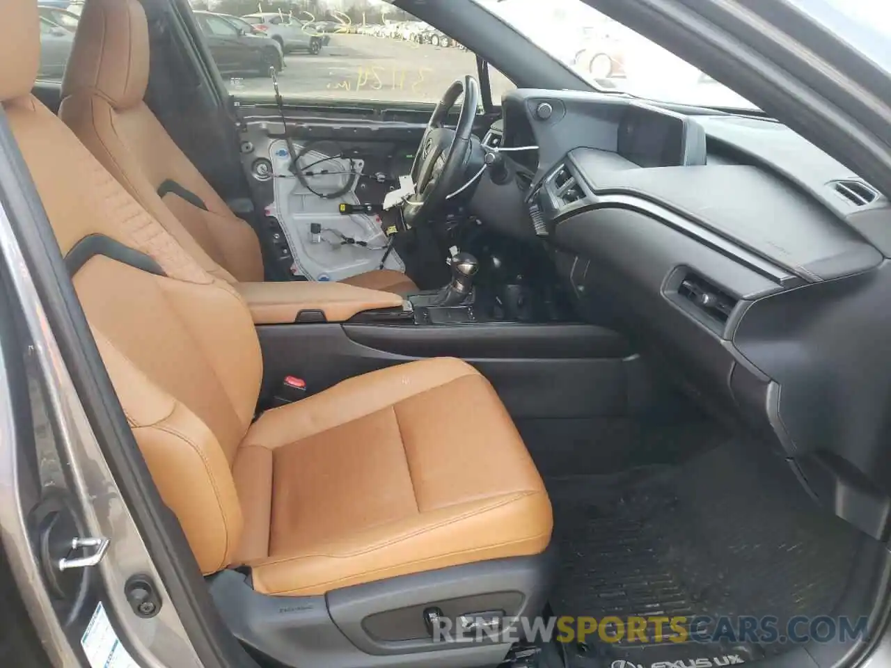 5 Photograph of a damaged car JTHX9JBH5L2029675 LEXUS UX 250H 2020