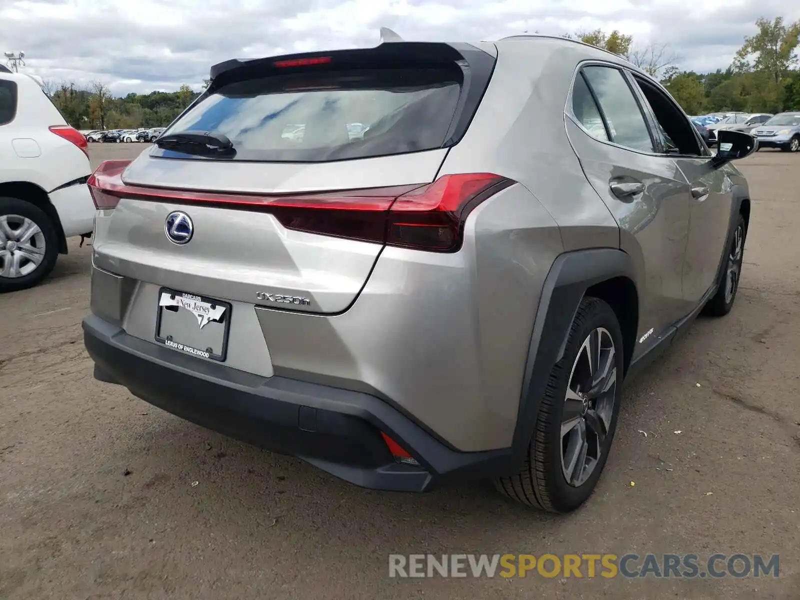 4 Photograph of a damaged car JTHX9JBH6L2033847 LEXUS UX 250H 2020