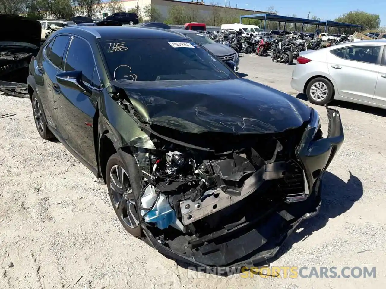 1 Фотография поврежденного автомобиля JTHX9JBH7L2032710 LEXUS UX 250H 2020