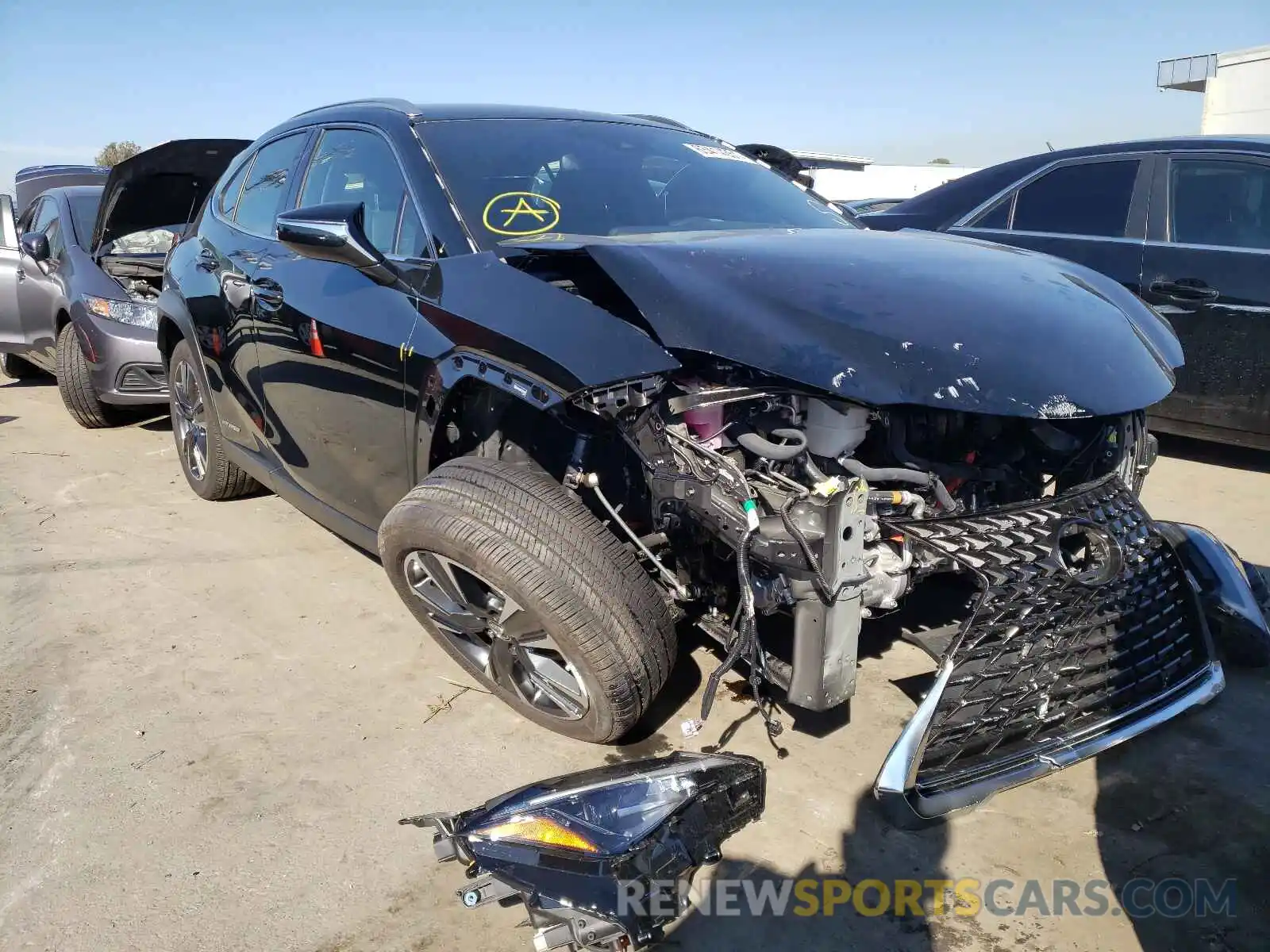 1 Фотография поврежденного автомобиля JTHX9JBH7L2035977 LEXUS UX 250H 2020