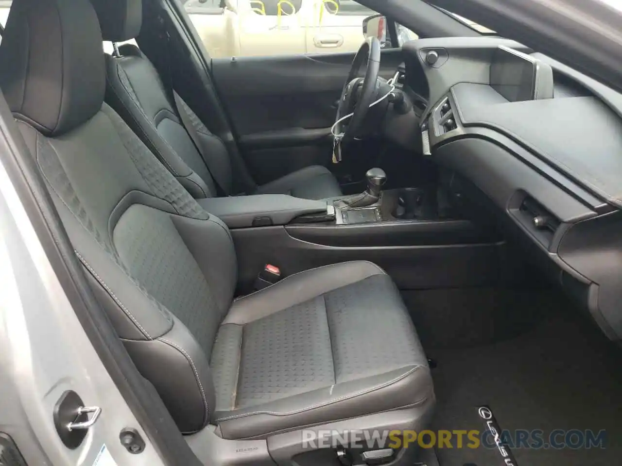 5 Photograph of a damaged car JTHX9JBH8L2036684 LEXUS UX 250H 2020