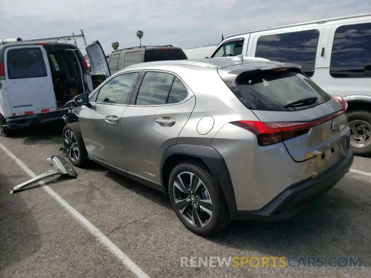 3 Фотография поврежденного автомобиля JTHX9JBHXL2032555 LEXUS UX 250H 2020