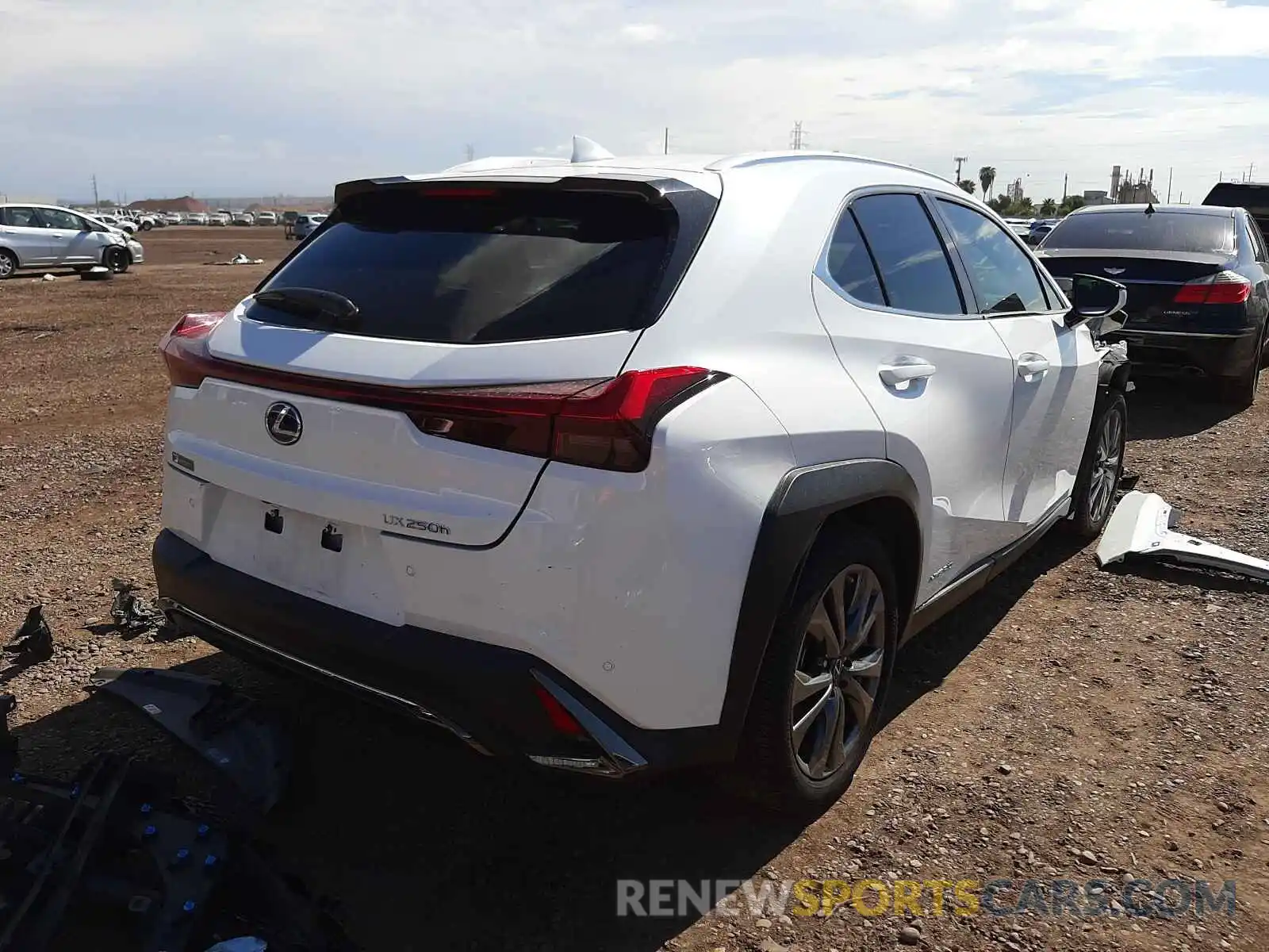 4 Фотография поврежденного автомобиля JTHE9JBH0M2041662 LEXUS UX 250H 2021