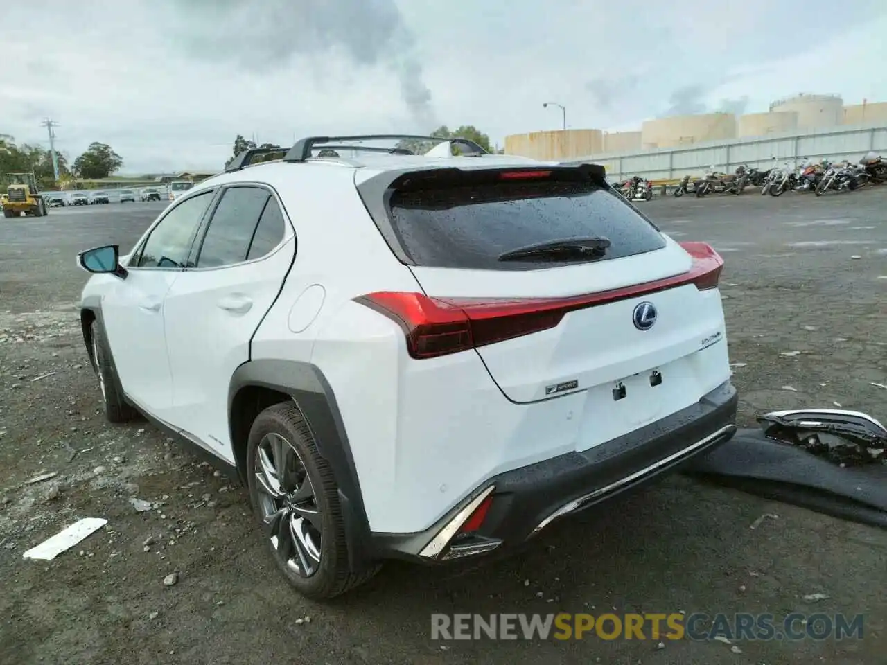 3 Фотография поврежденного автомобиля JTHE9JBH3M2037248 LEXUS UX 250H 2021