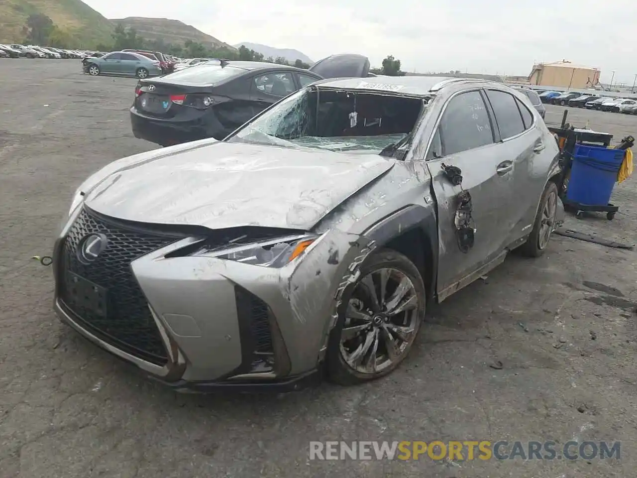 2 Фотография поврежденного автомобиля JTHE9JBH3M2049495 LEXUS UX 250H 2021