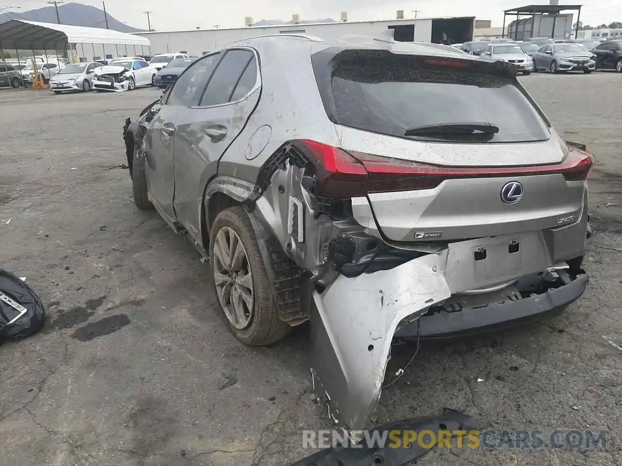 3 Фотография поврежденного автомобиля JTHE9JBH3M2049495 LEXUS UX 250H 2021