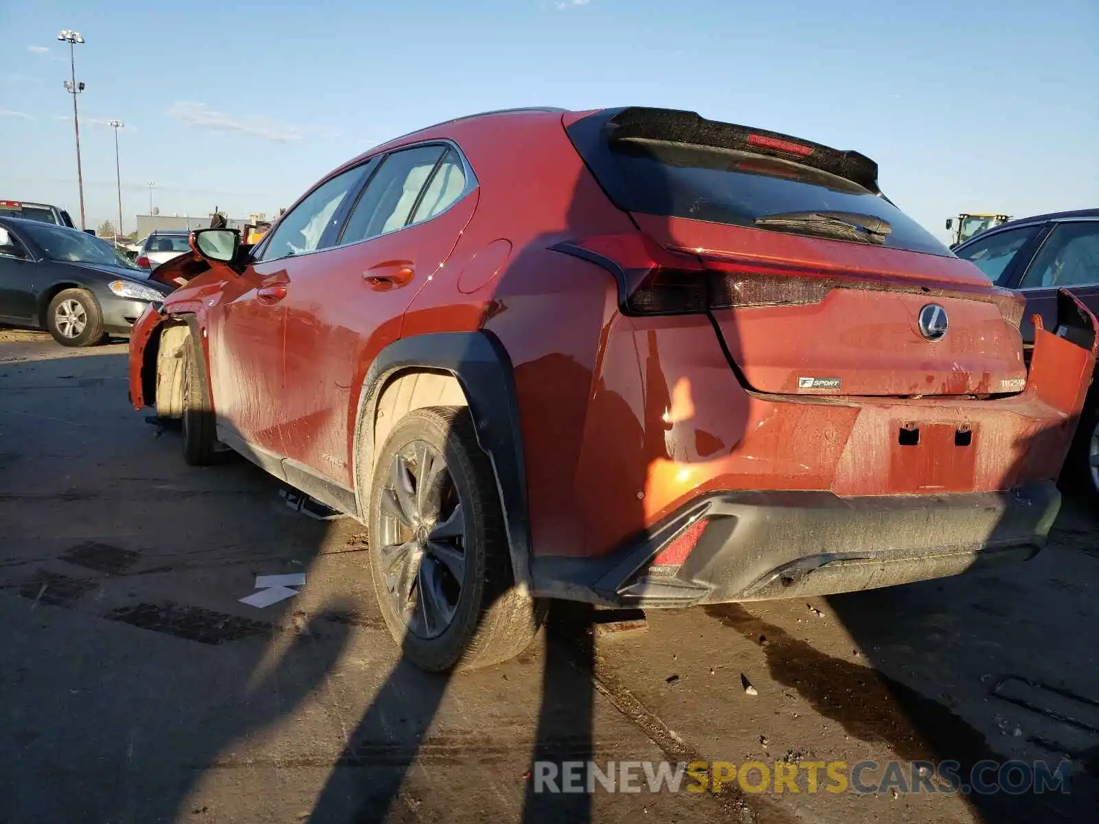 3 Фотография поврежденного автомобиля JTHE9JBH4M2037887 LEXUS UX 250H 2021