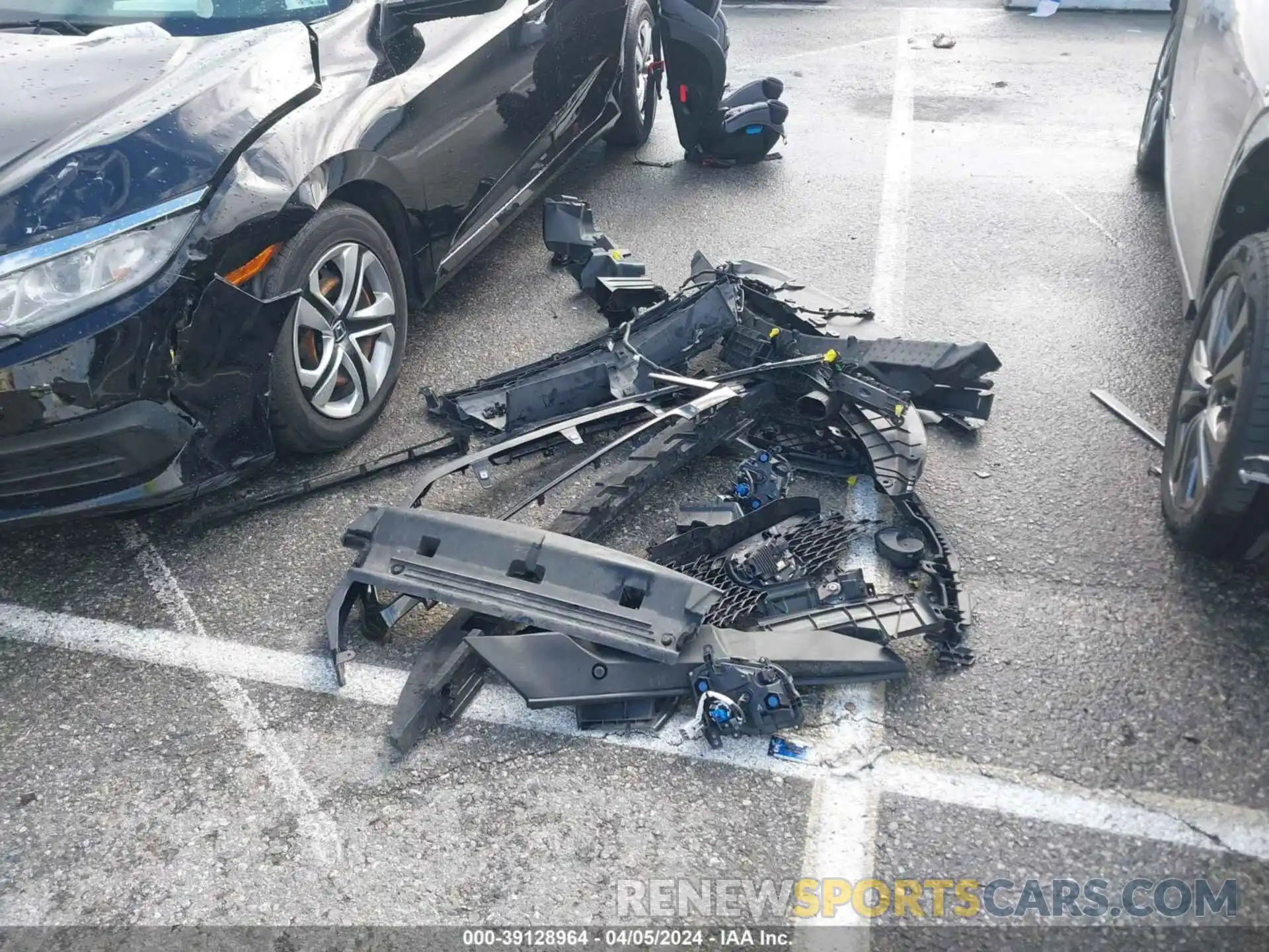 19 Фотография поврежденного автомобиля JTHE9JBH5M2043603 LEXUS UX 250H 2021