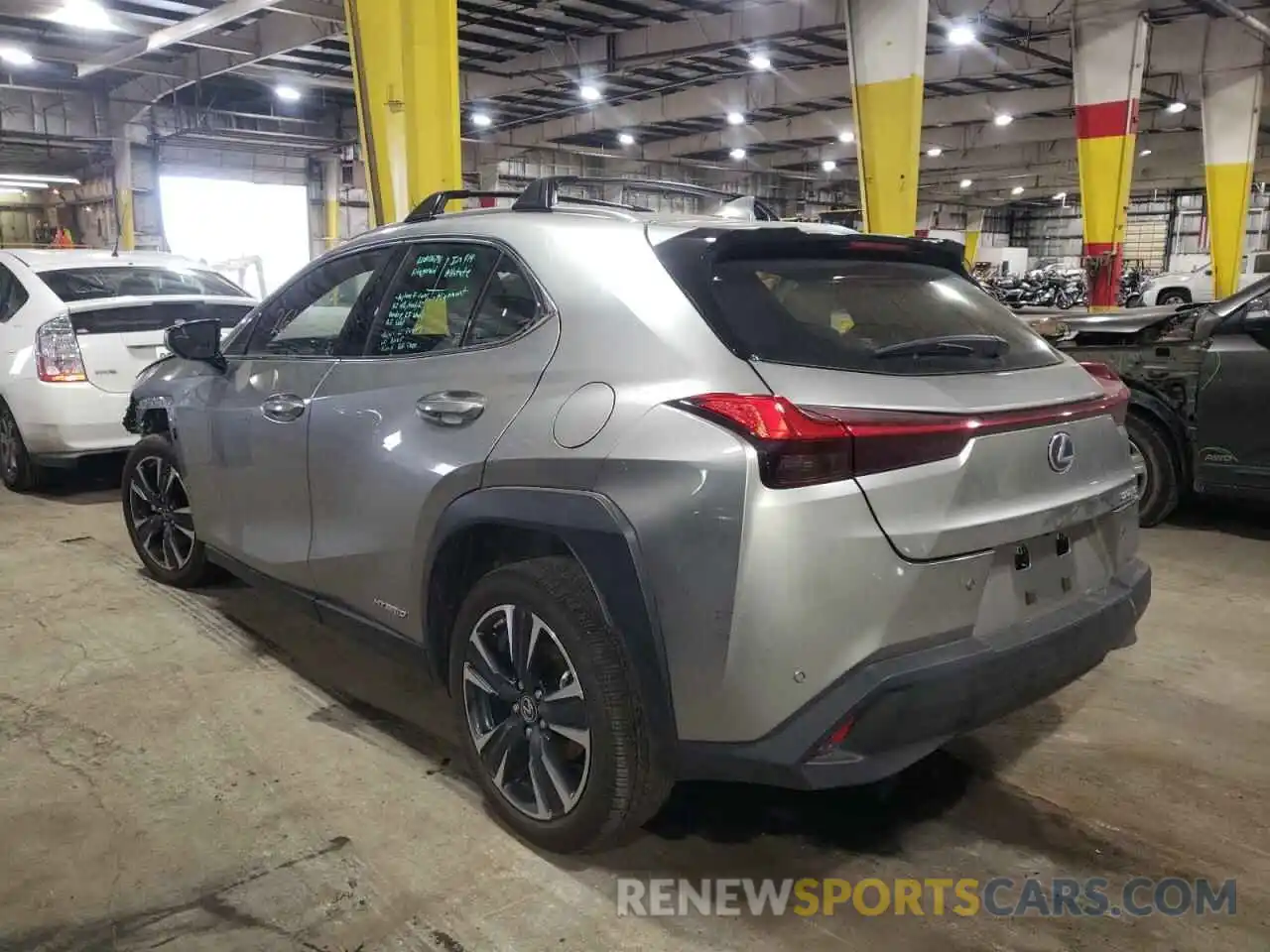 3 Фотография поврежденного автомобиля JTHL9JBH1M2051785 LEXUS UX 250H 2021