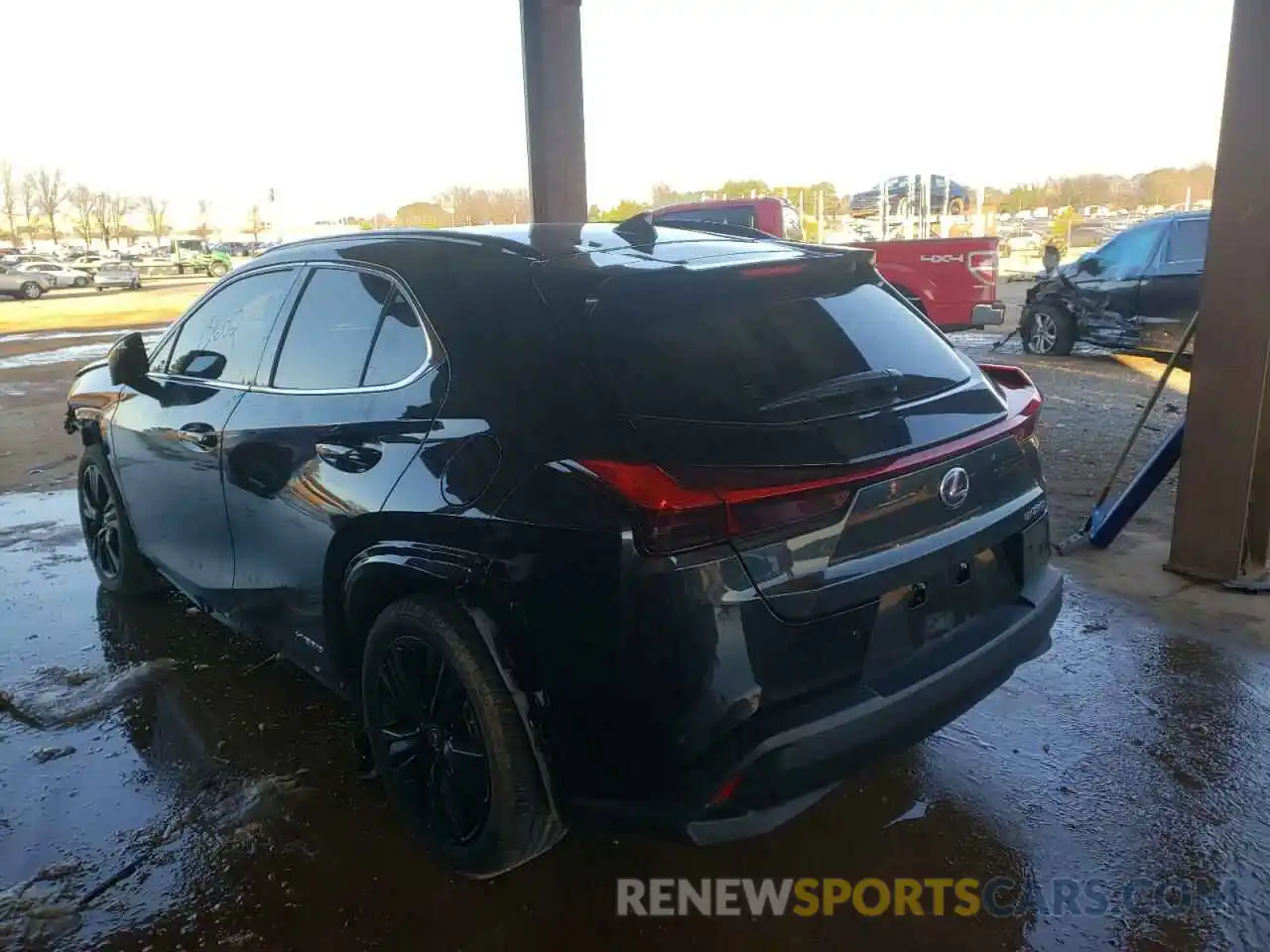 3 Фотография поврежденного автомобиля JTHP9JBH4M2047859 LEXUS UX 250H 2021