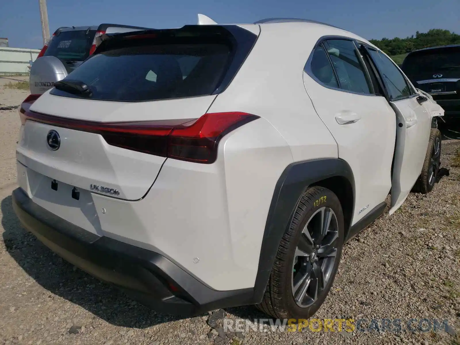 4 Фотография поврежденного автомобиля JTHP9JBH8M2040476 LEXUS UX 250H 2021