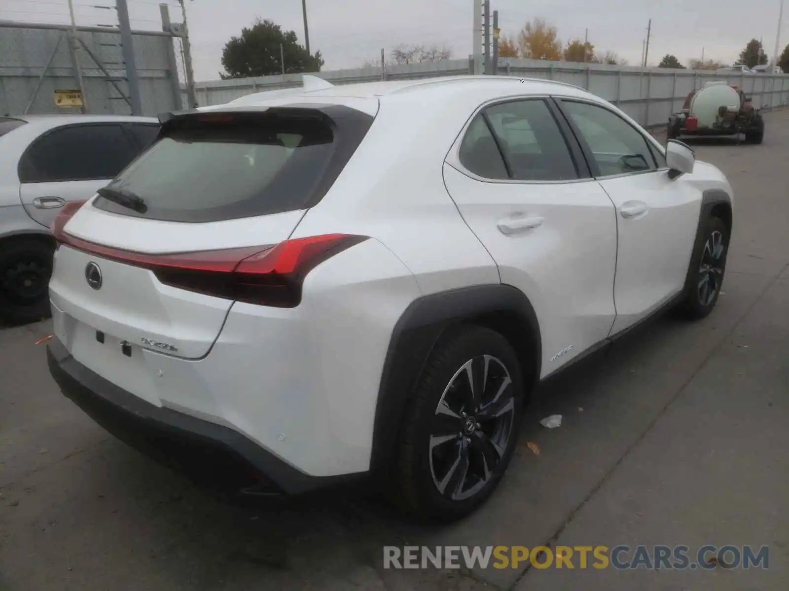 4 Фотография поврежденного автомобиля JTHP9JBH9M2051860 LEXUS UX 250H 2021