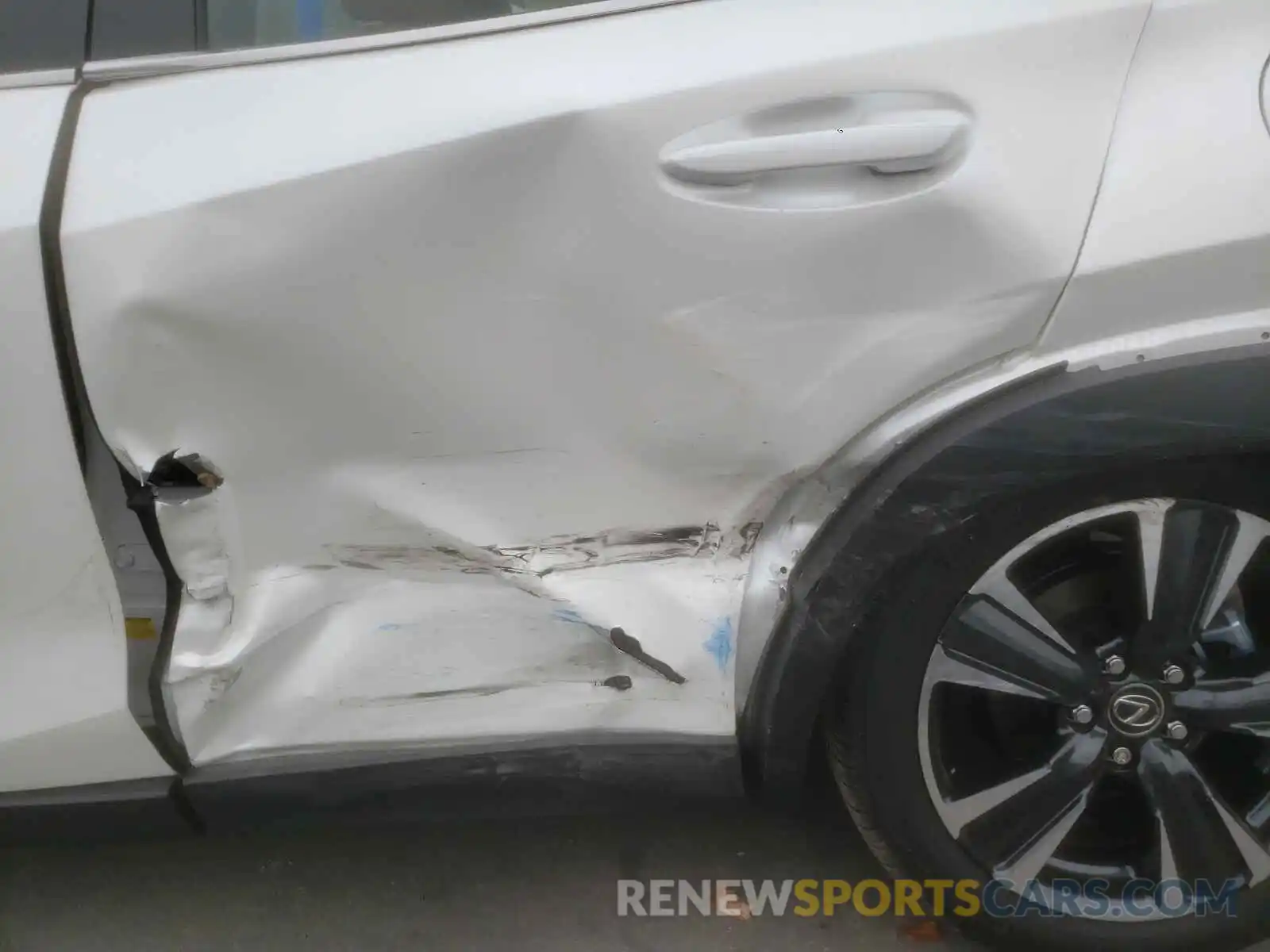 9 Photograph of a damaged car JTHP9JBH9M2051860 LEXUS UX 250H 2021