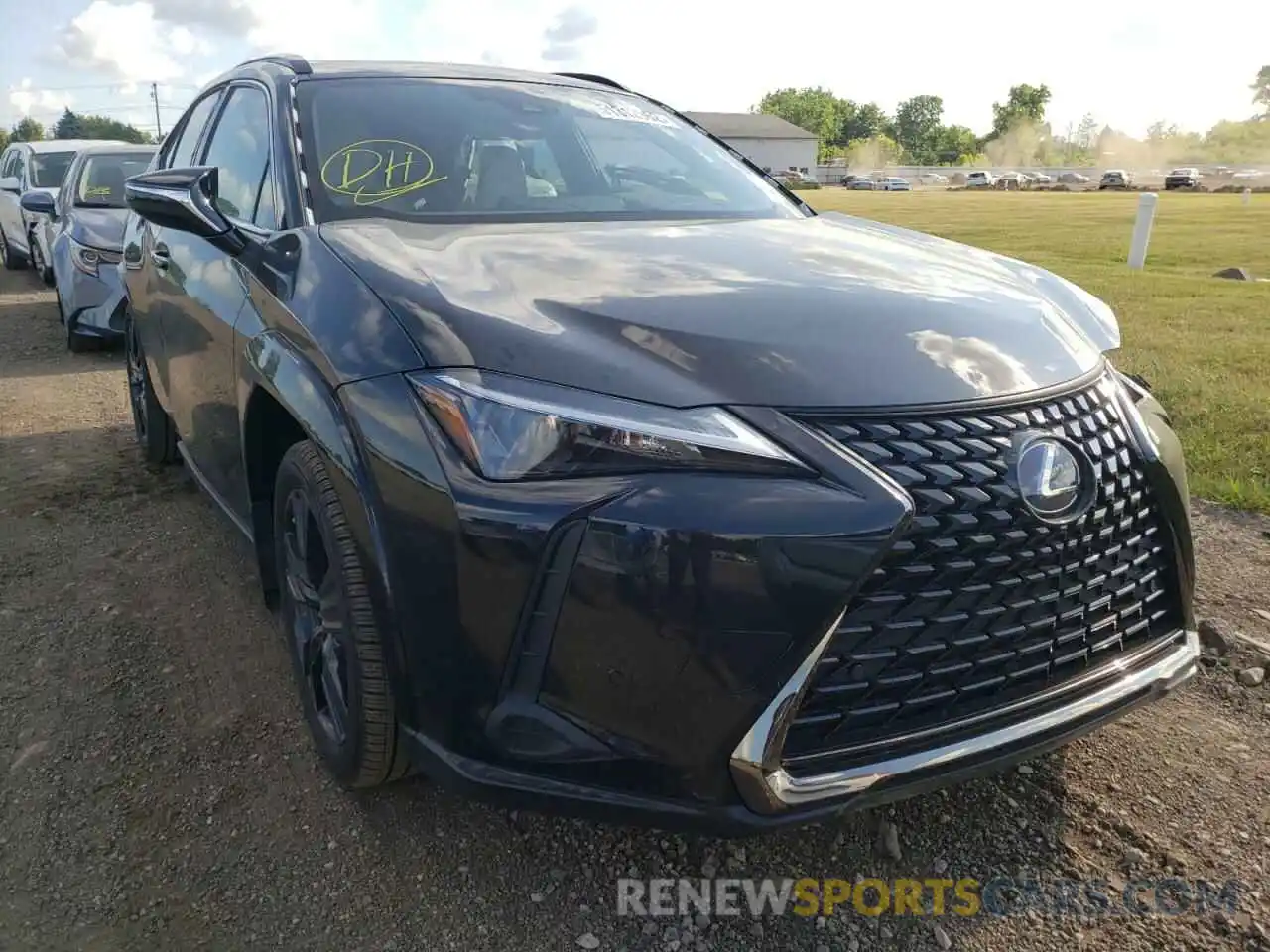 1 Фотография поврежденного автомобиля JTHP9JBHXM2046215 LEXUS UX 250H 2021