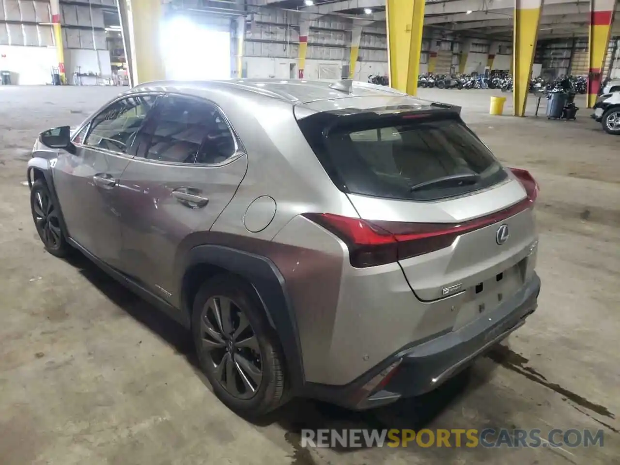 3 Фотография поврежденного автомобиля JTHR9JBH1M2046869 LEXUS UX 250H 2021