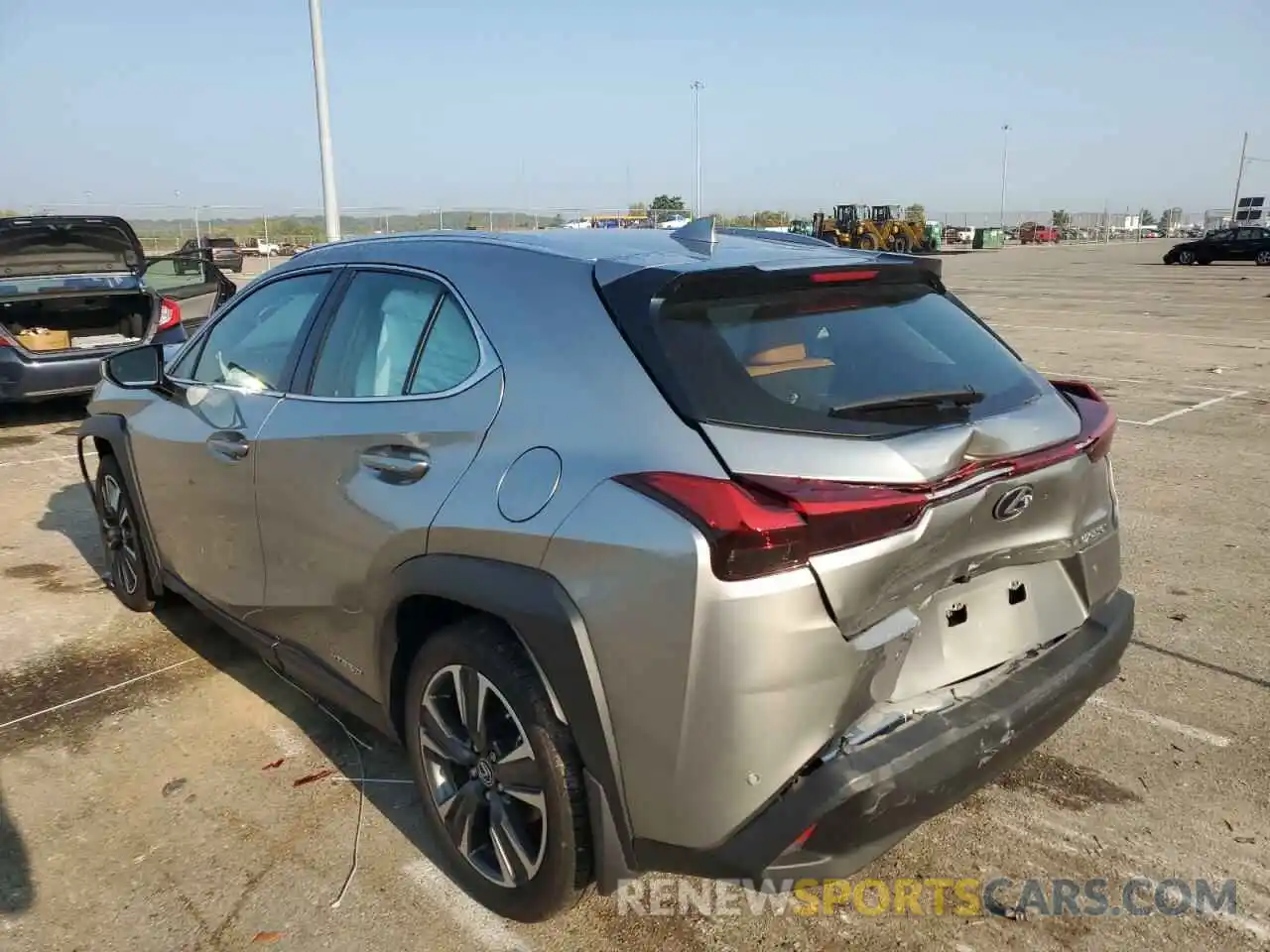 3 Фотография поврежденного автомобиля JTHX9JBH0M2046613 LEXUS UX 250H 2021