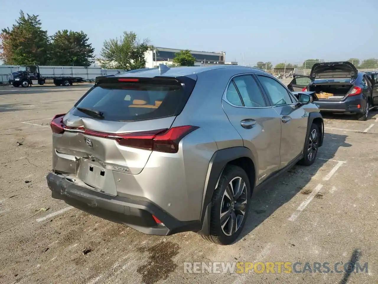 4 Фотография поврежденного автомобиля JTHX9JBH0M2046613 LEXUS UX 250H 2021