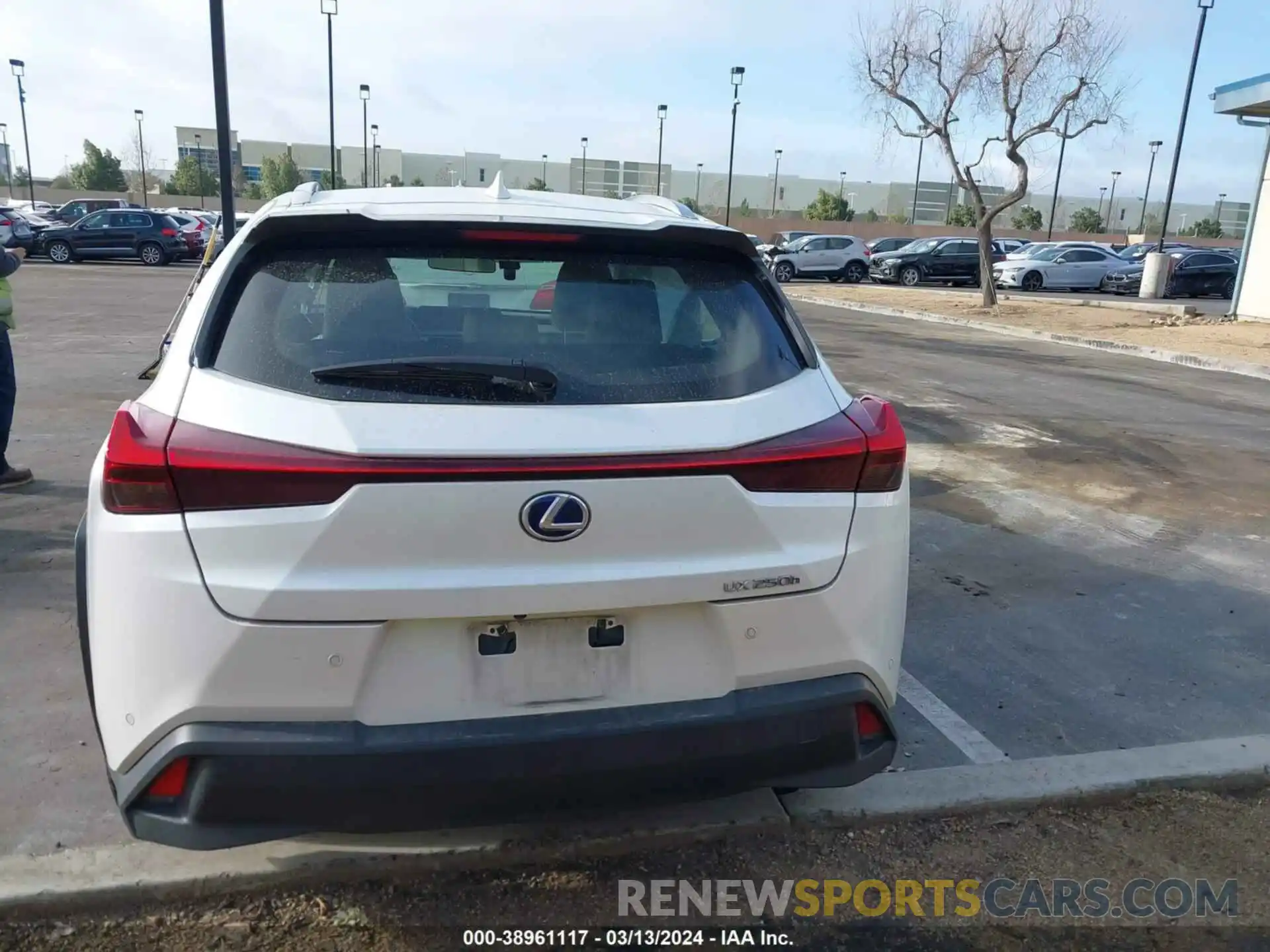 16 Photograph of a damaged car JTHX9JBHXN2062531 LEXUS UX 250H 2022