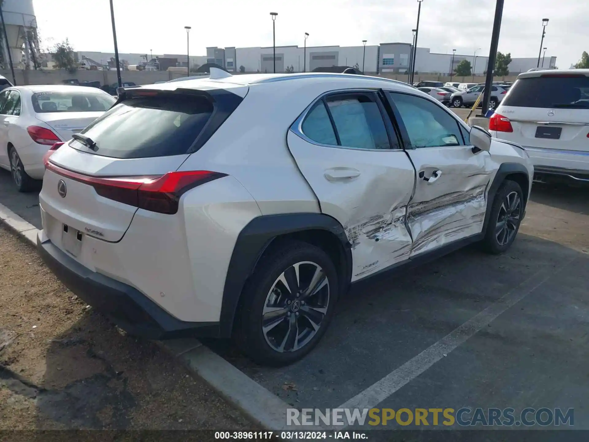 4 Фотография поврежденного автомобиля JTHX9JBHXN2062531 LEXUS UX 250H 2022