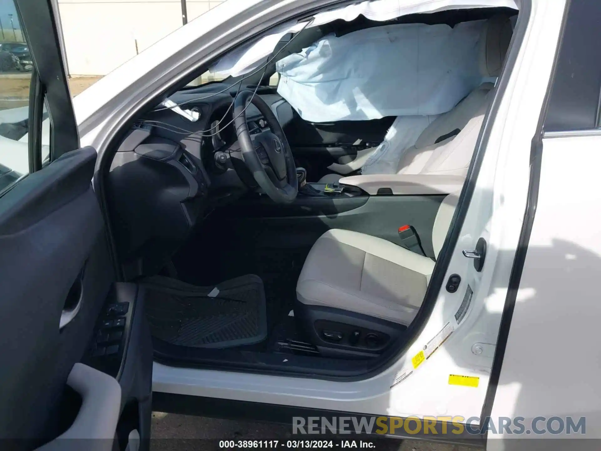 5 Photograph of a damaged car JTHX9JBHXN2062531 LEXUS UX 250H 2022