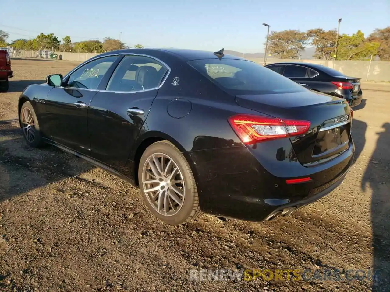 3 Photograph of a damaged car ZAM57XSA0K1310089 MASERATI ALL MODELS 2019