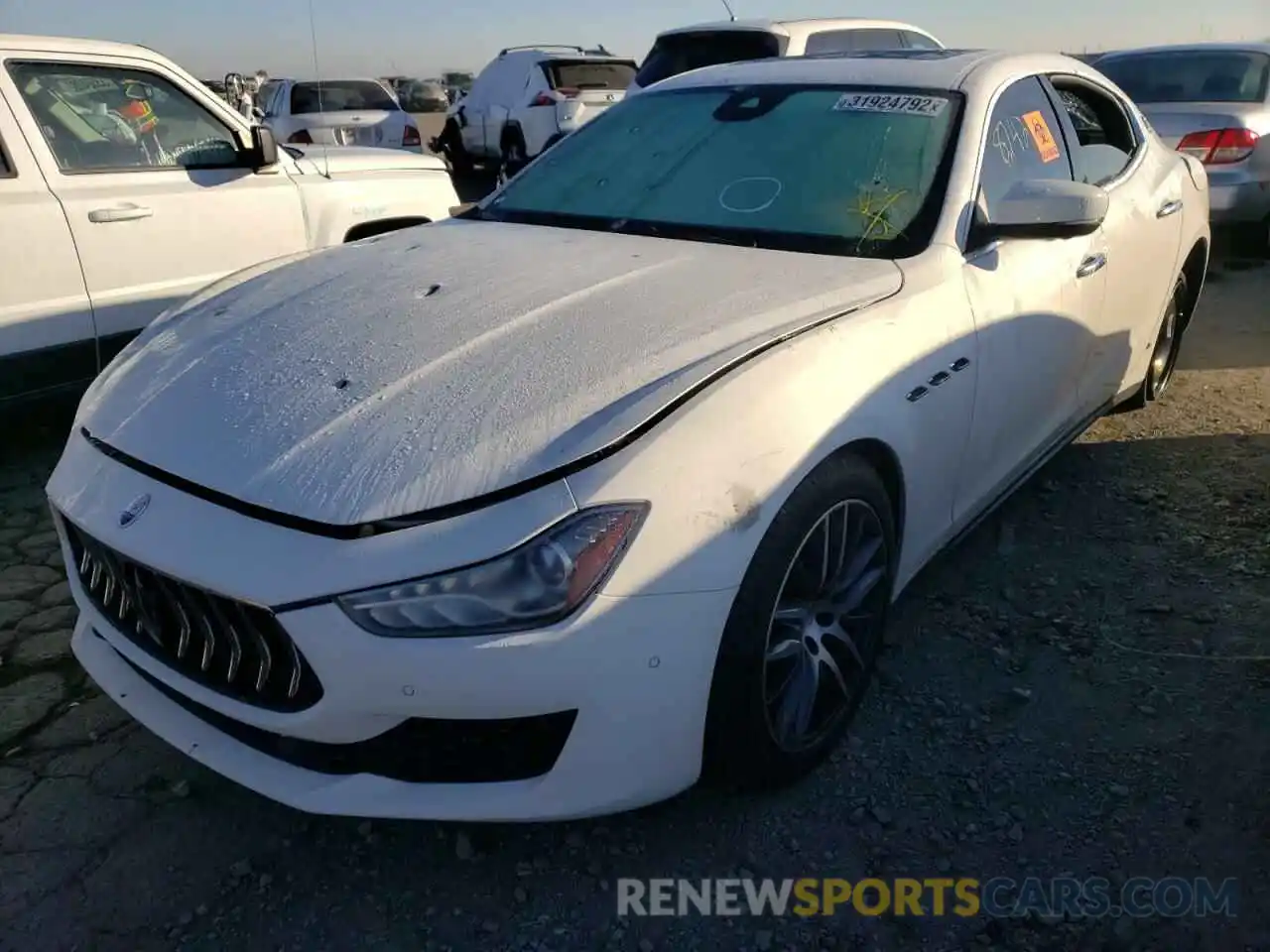 2 Photograph of a damaged car ZAM57XSA0K1314322 MASERATI ALL MODELS 2019