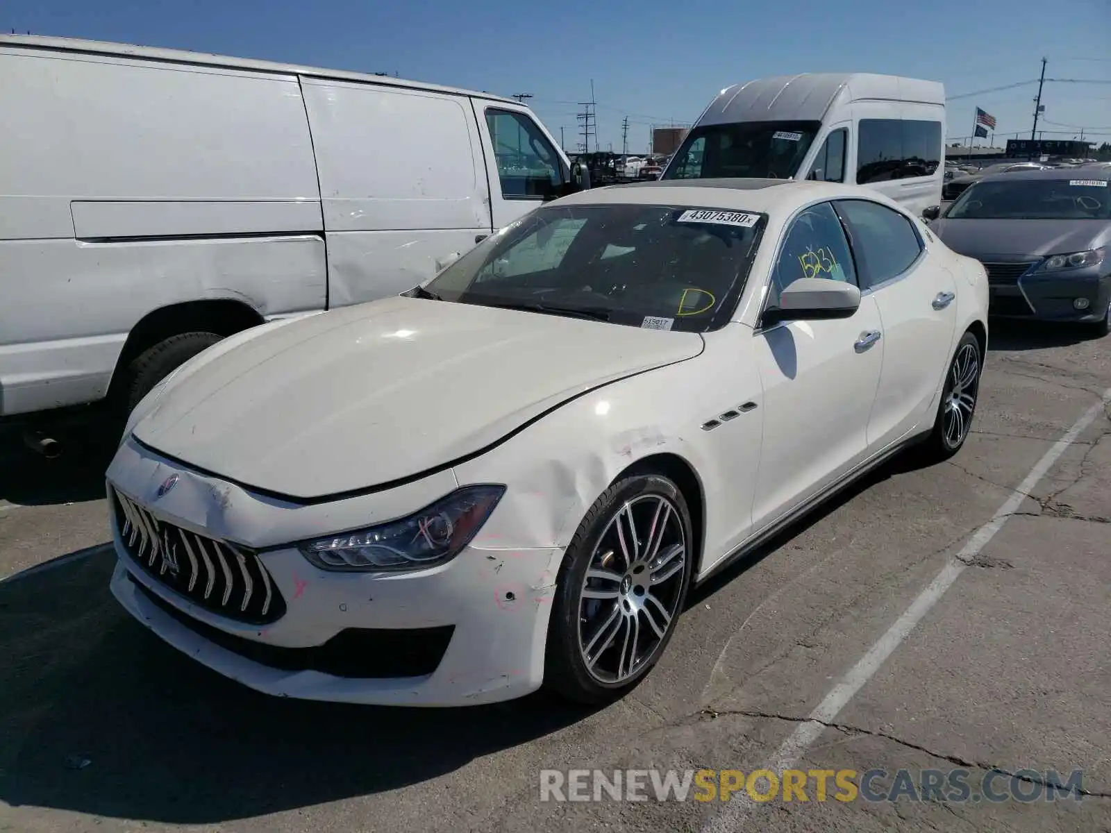 2 Photograph of a damaged car ZAM57XSA8K1309868 MASERATI ALL MODELS 2019