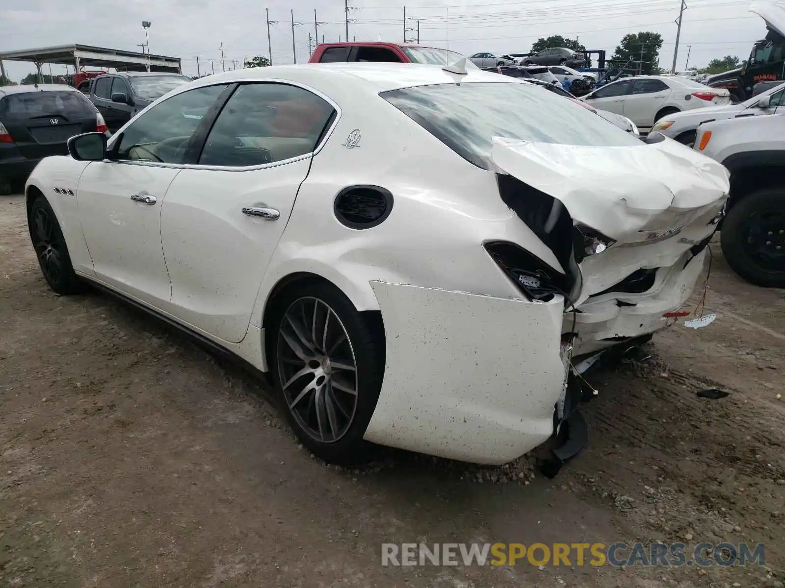 3 Photograph of a damaged car ZAM57XSA8K1311166 MASERATI ALL MODELS 2019