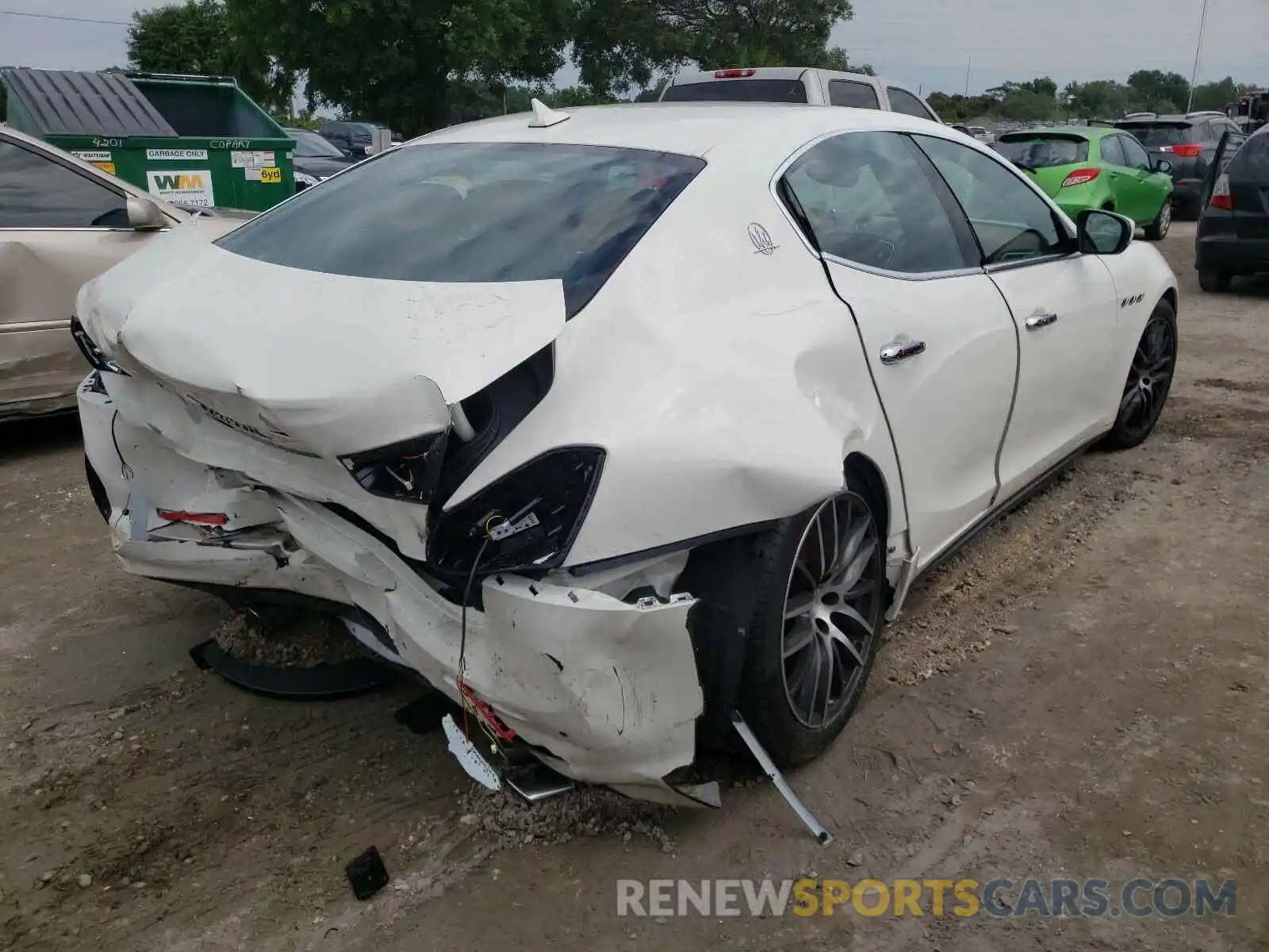 4 Photograph of a damaged car ZAM57XSA8K1311166 MASERATI ALL MODELS 2019