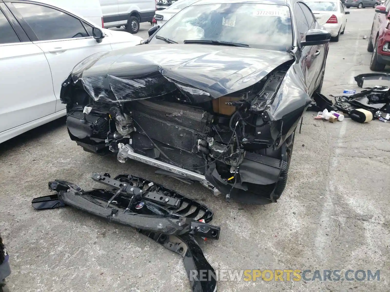 9 Photograph of a damaged car ZAM57XSA9K1332348 MASERATI ALL MODELS 2019