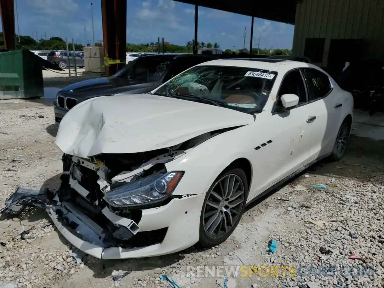 2 Photograph of a damaged car ZAM57XSAXK1314229 MASERATI ALL MODELS 2019