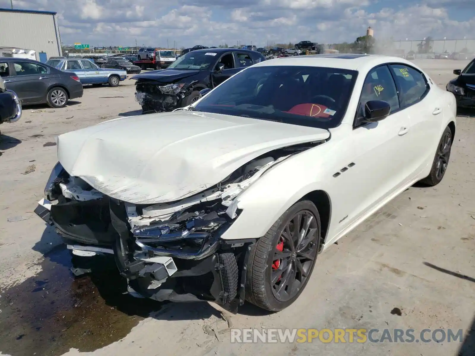 2 Photograph of a damaged car ZAM57XSS5K1335238 MASERATI ALL MODELS 2019