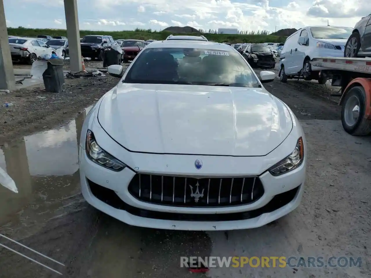 9 Photograph of a damaged car ZAM57YSA0K1308672 MASERATI ALL MODELS 2019