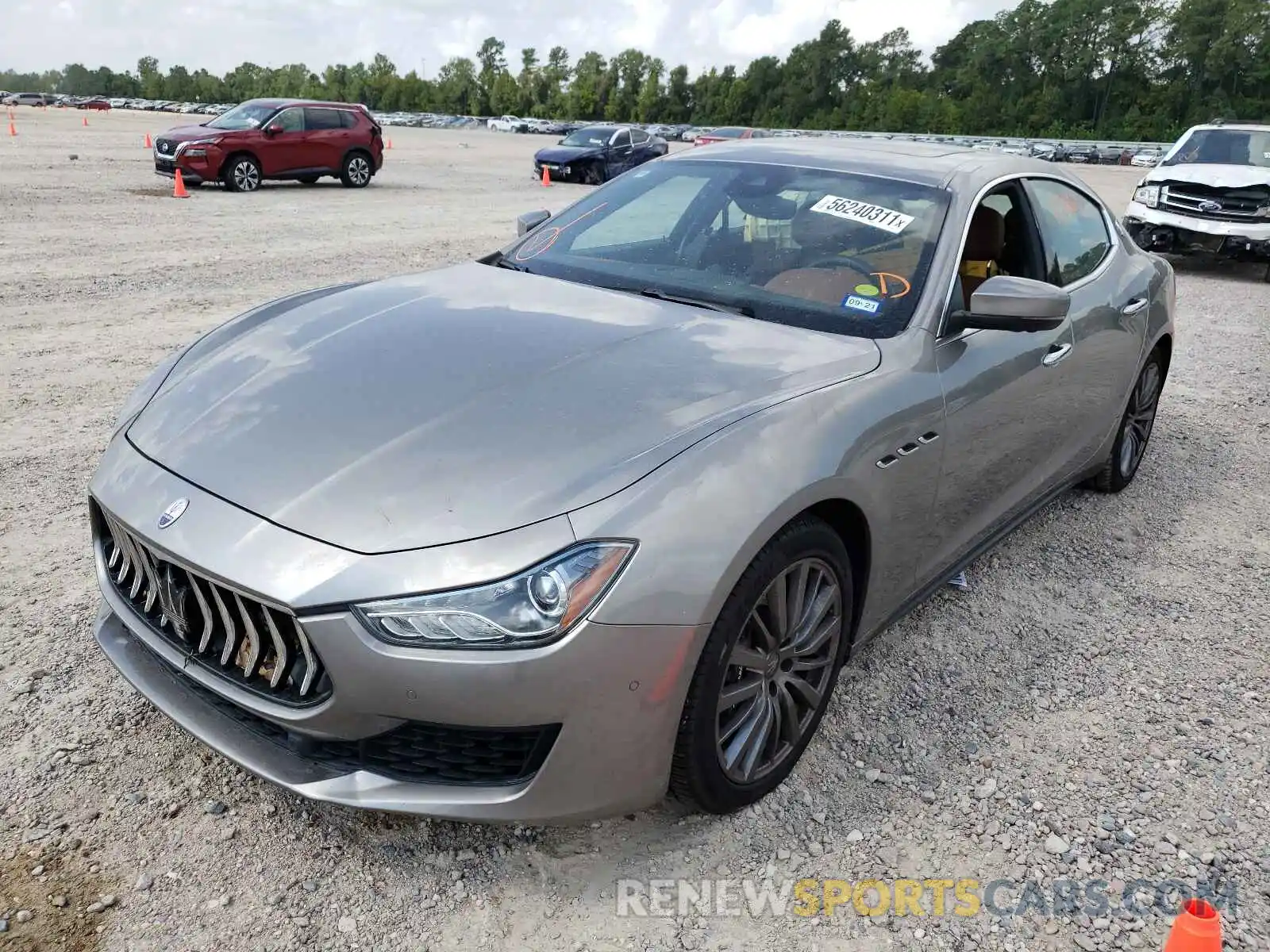 2 Photograph of a damaged car ZAM57YSA8K1334081 MASERATI ALL MODELS 2019