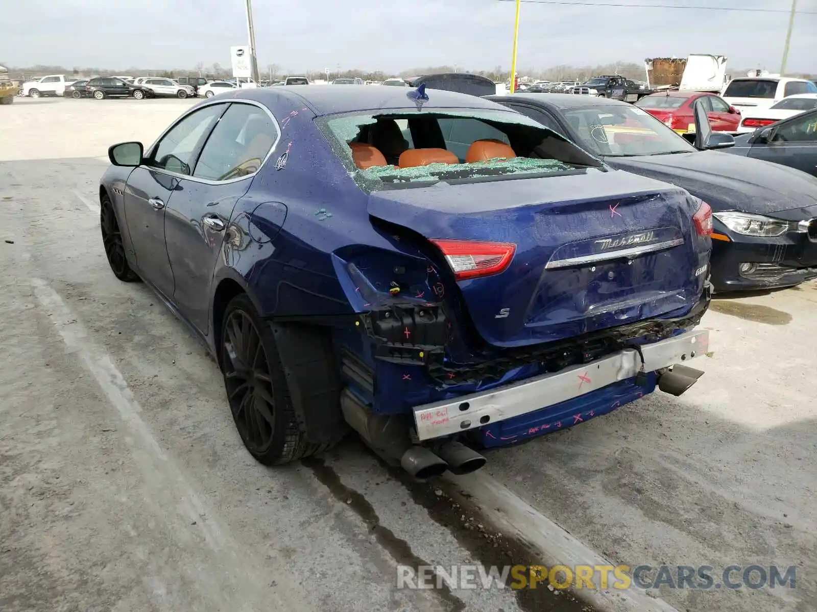 3 Photograph of a damaged car ZAM57YSS5K1317747 MASERATI ALL MODELS 2019