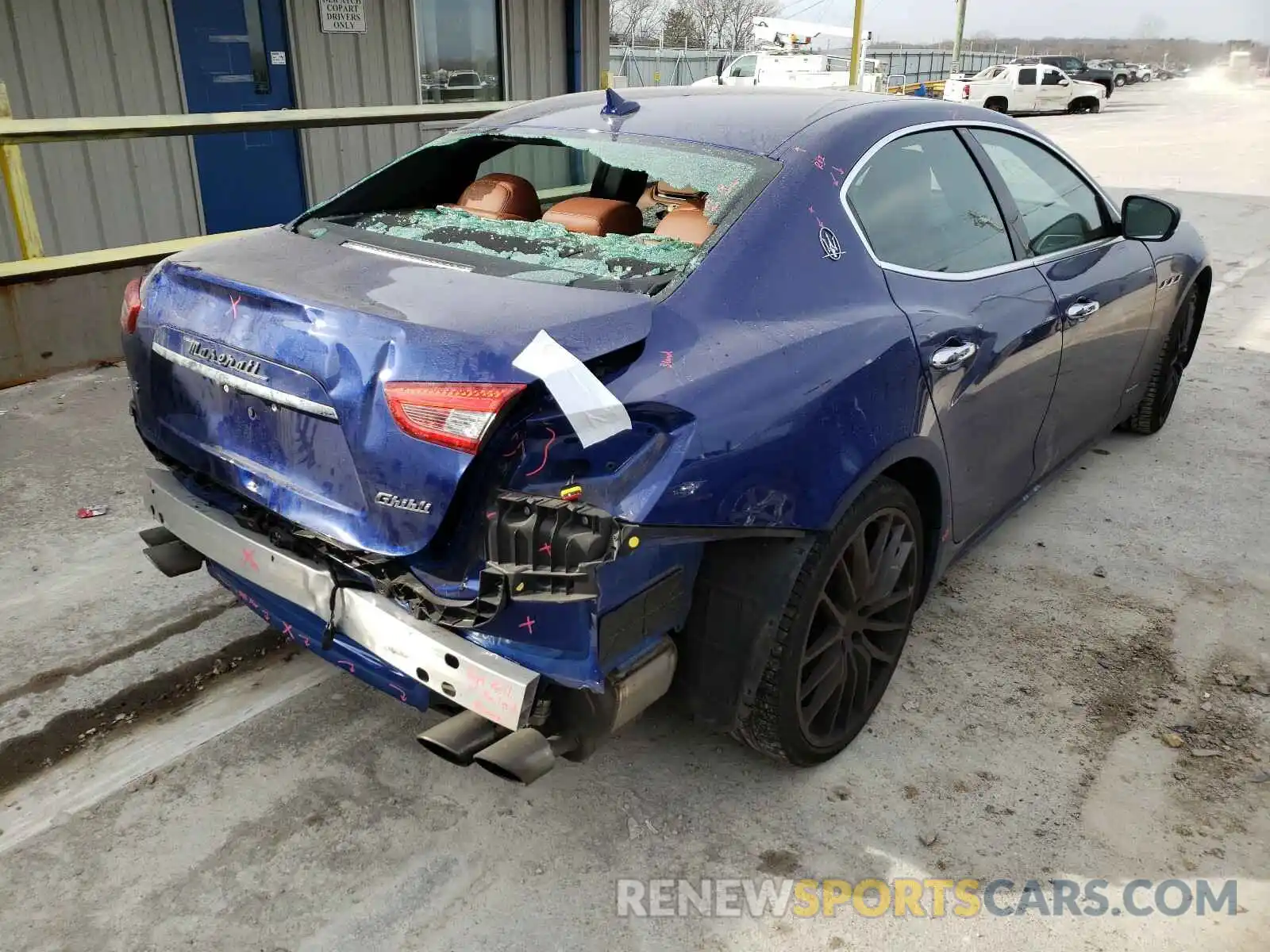 4 Photograph of a damaged car ZAM57YSS5K1317747 MASERATI ALL MODELS 2019