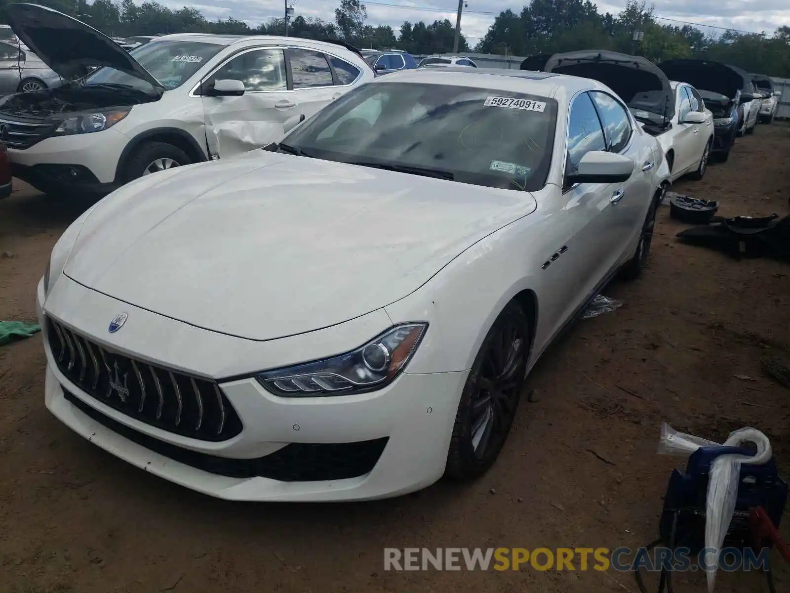 2 Фотография поврежденного автомобиля ZAM57YTA1K1313295 MASERATI ALL MODELS 2019