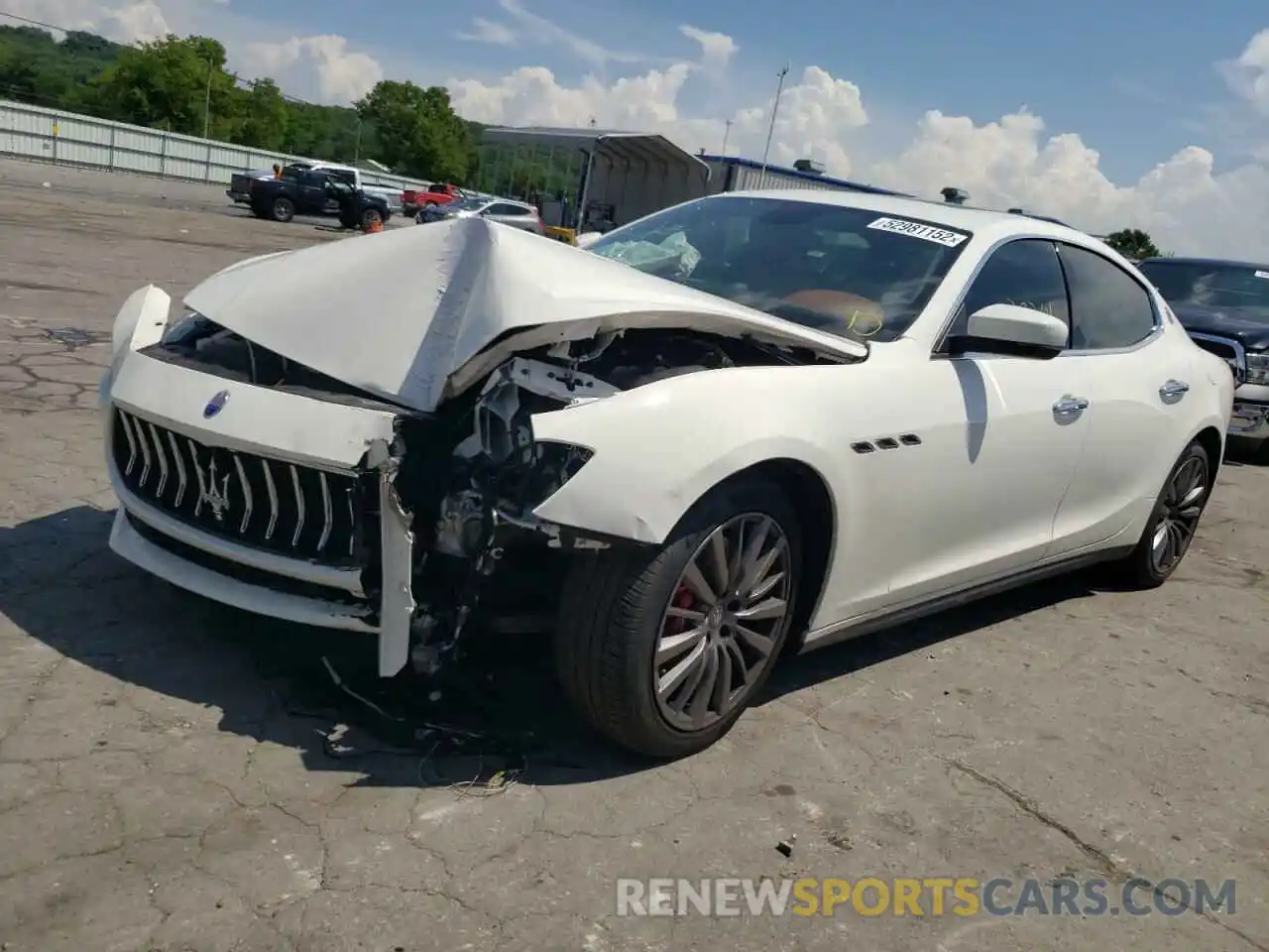 2 Photograph of a damaged car ZAM57YTA3K1314450 MASERATI ALL MODELS 2019