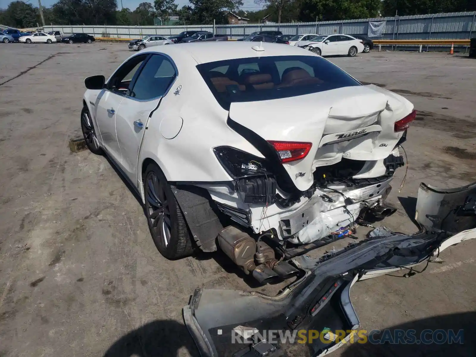 3 Photograph of a damaged car ZAM57YTA8K1308501 MASERATI ALL MODELS 2019