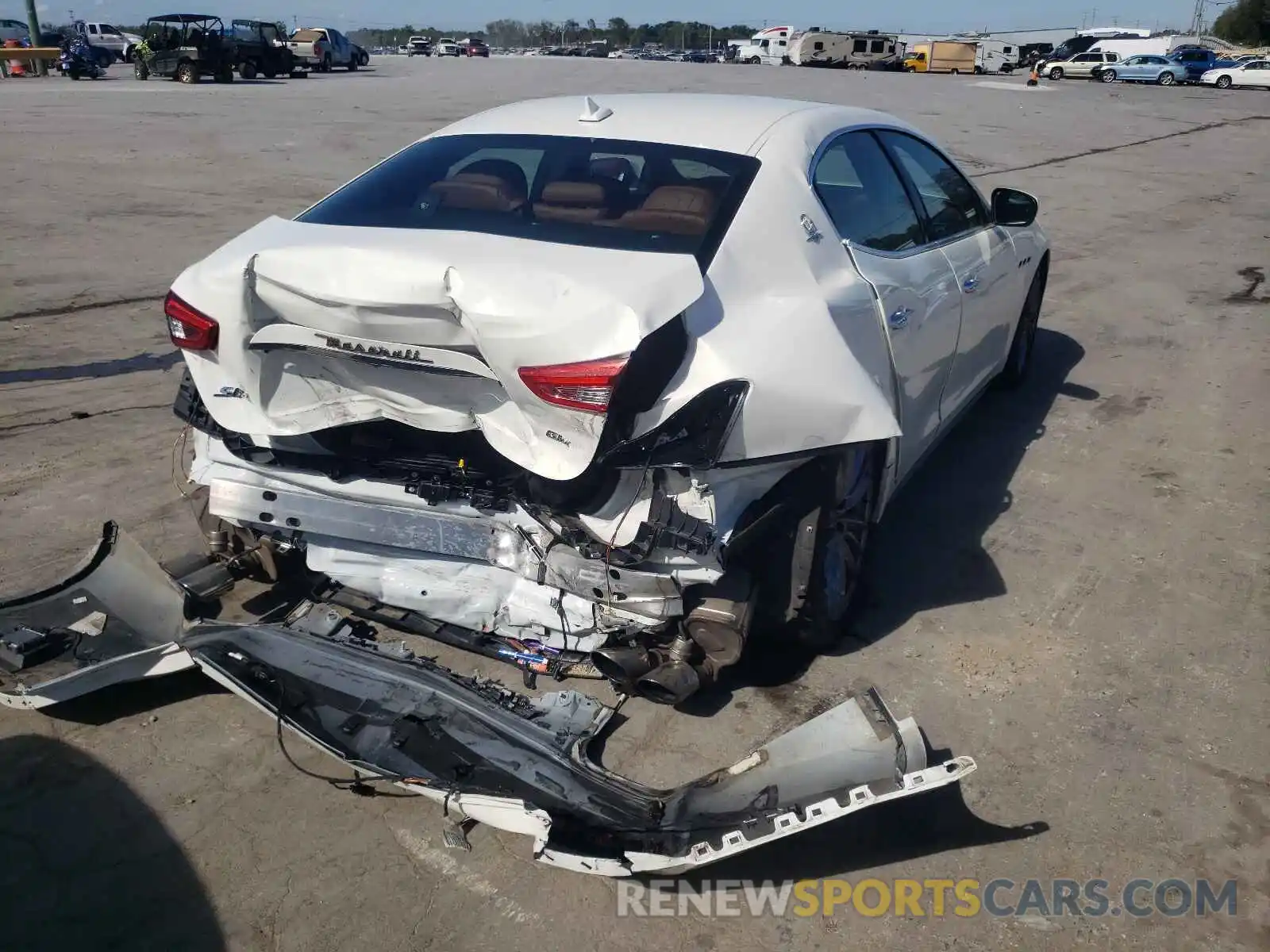 4 Photograph of a damaged car ZAM57YTA8K1308501 MASERATI ALL MODELS 2019