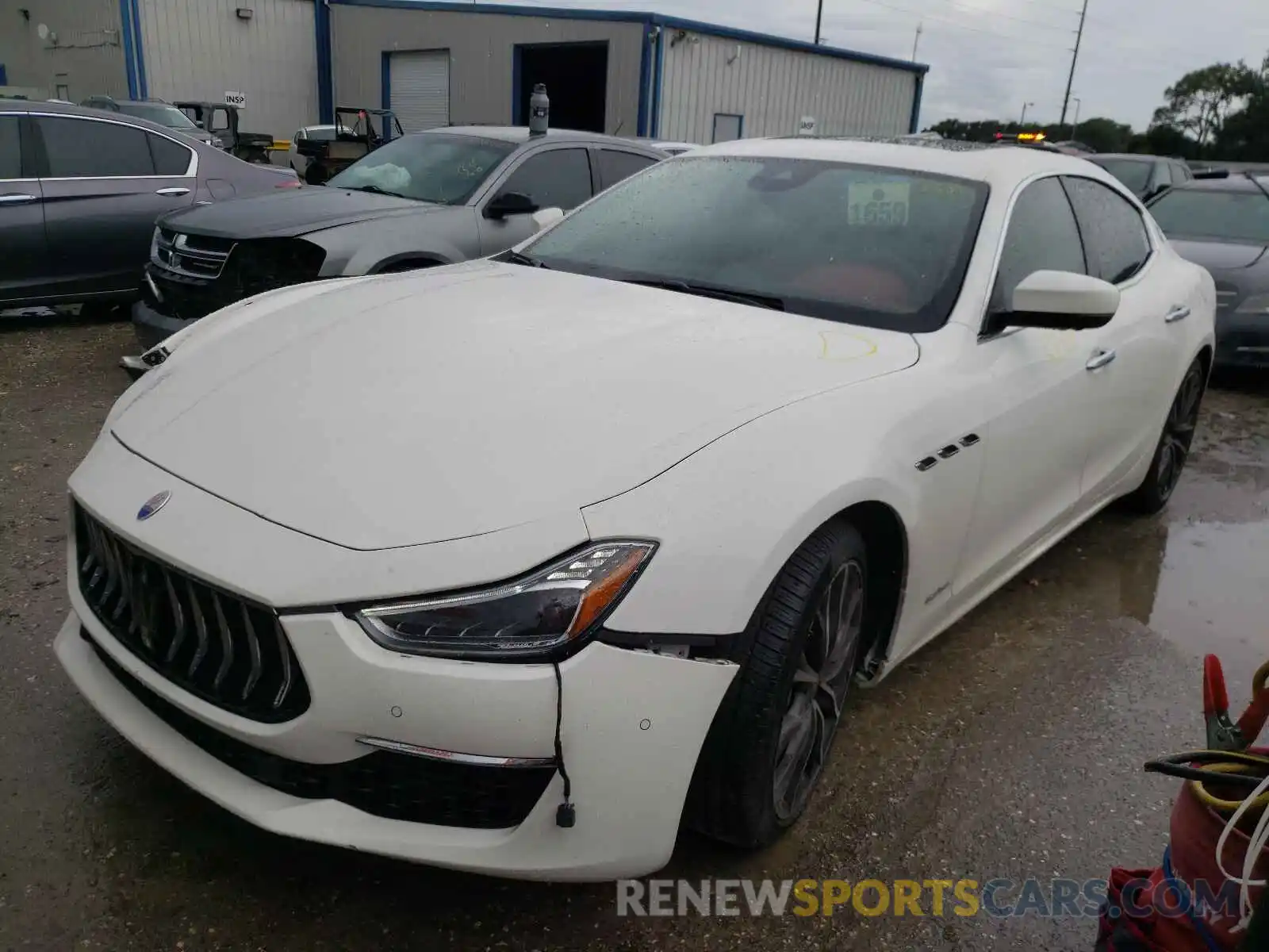 2 Photograph of a damaged car ZAM57YTLXK1340142 MASERATI ALL MODELS 2019