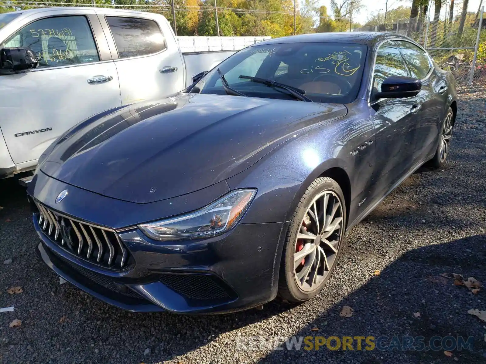 2 Photograph of a damaged car ZAM57YTS1K1322197 MASERATI ALL MODELS 2019