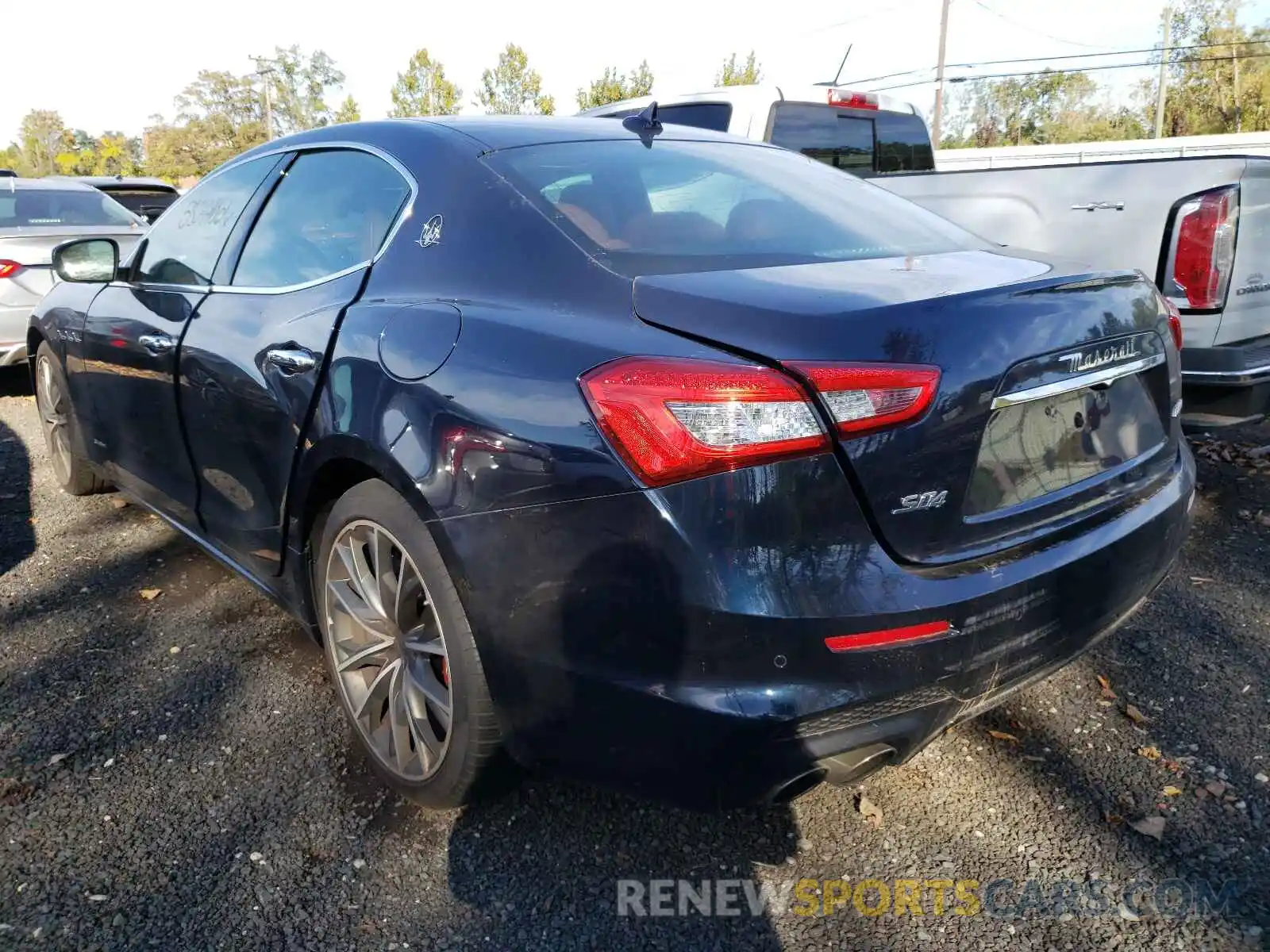 3 Photograph of a damaged car ZAM57YTS1K1322197 MASERATI ALL MODELS 2019