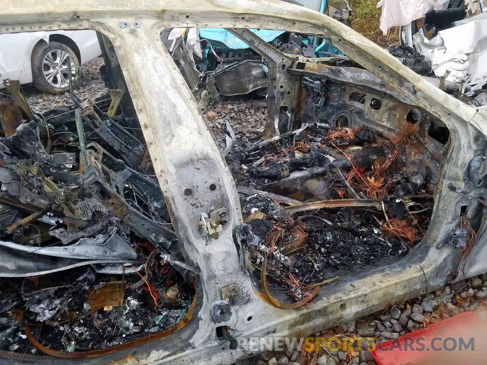 9 Photograph of a damaged car ZAM57YTS8K1315845 MASERATI ALL MODELS 2019