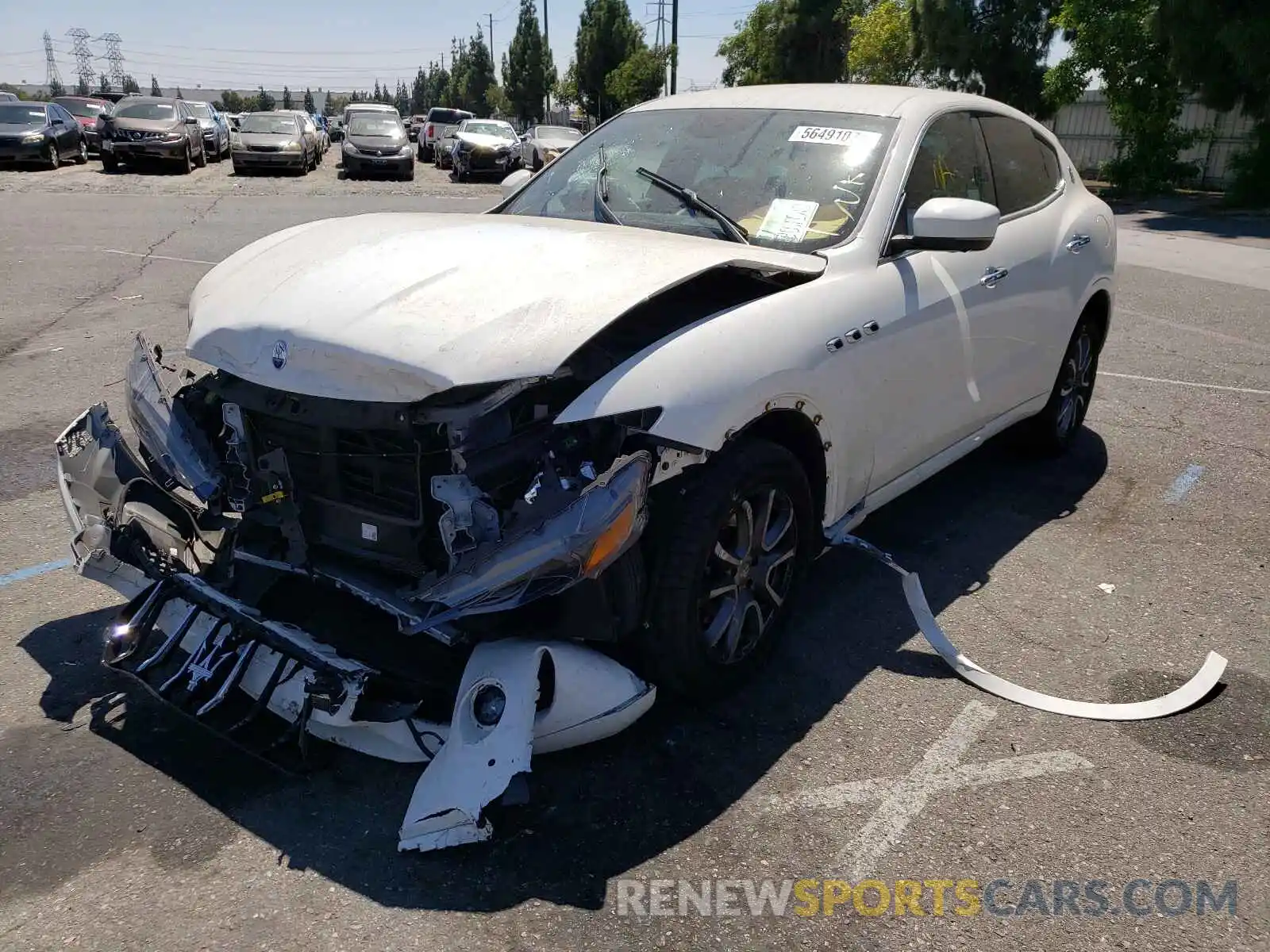 2 Photograph of a damaged car ZN661XUA0KX320589 MASERATI ALL MODELS 2019