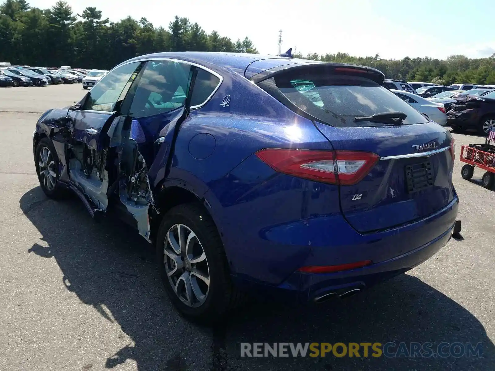 3 Photograph of a damaged car ZN661XUA1KX314672 MASERATI ALL MODELS 2019