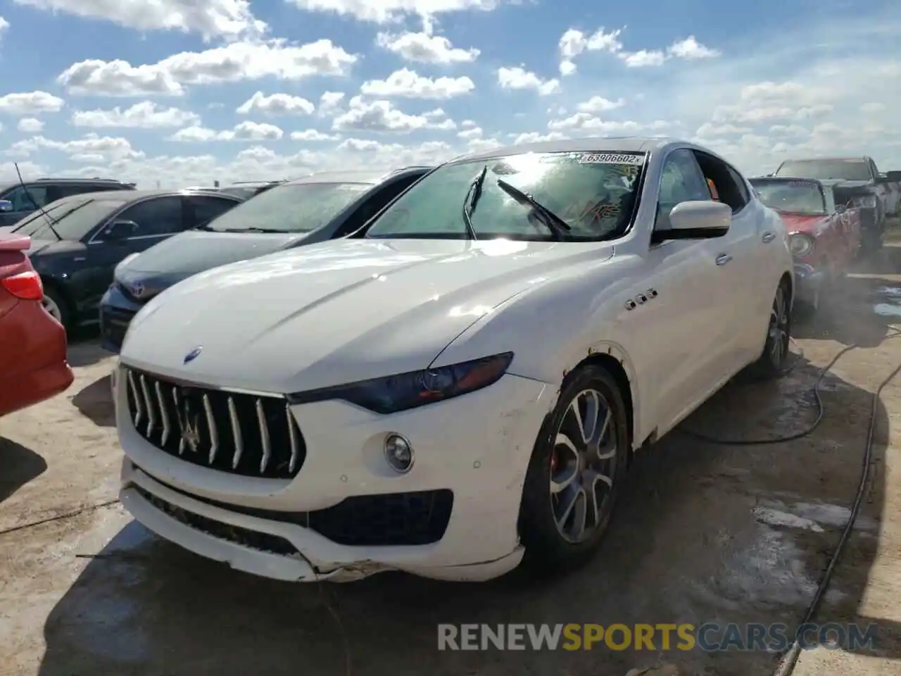 2 Photograph of a damaged car ZN661XUA2KX313868 MASERATI ALL MODELS 2019