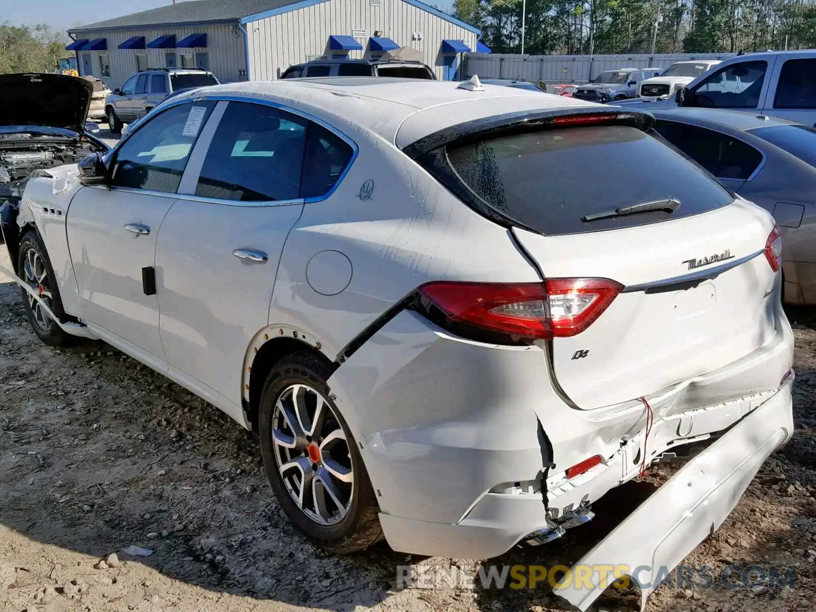 3 Photograph of a damaged car ZN661XUA2KX325437 MASERATI ALL MODELS 2019